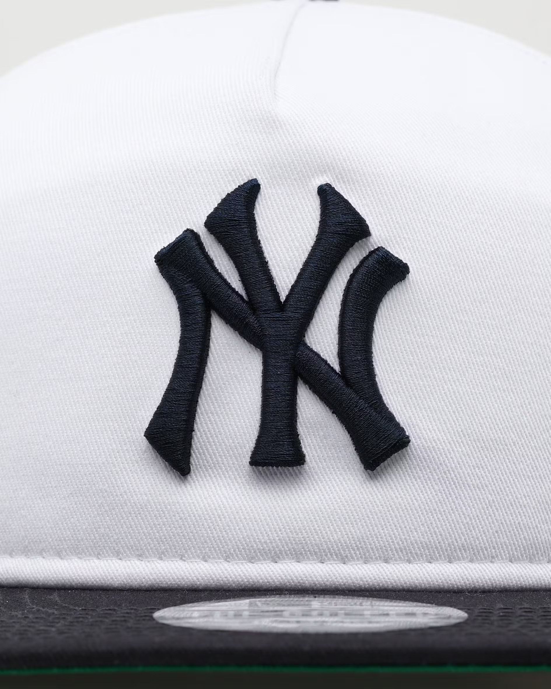 New Era × New York Yankees New Era New York Yankees 2-Tone Golfer Snapback 1958 WS Size ONE SIZE - 5 Thumbnail
