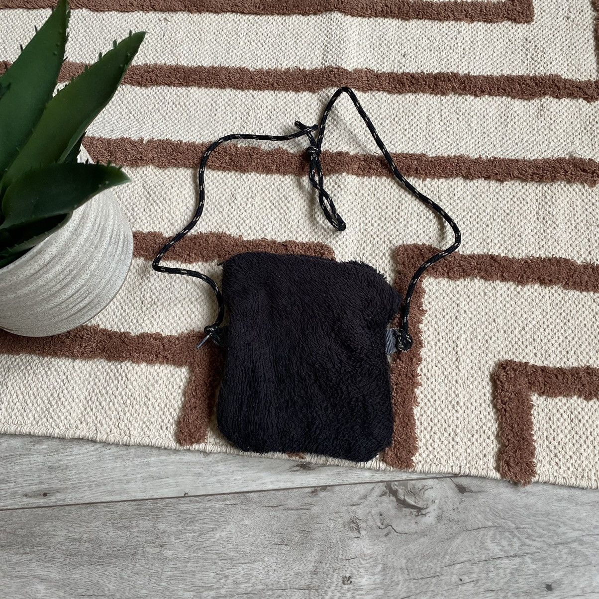 The North Face THE NORTH FACE RECYCLE 1 of 1 PATCHWORK CROSSBODY BAG Size ONE SIZE - 3 Thumbnail