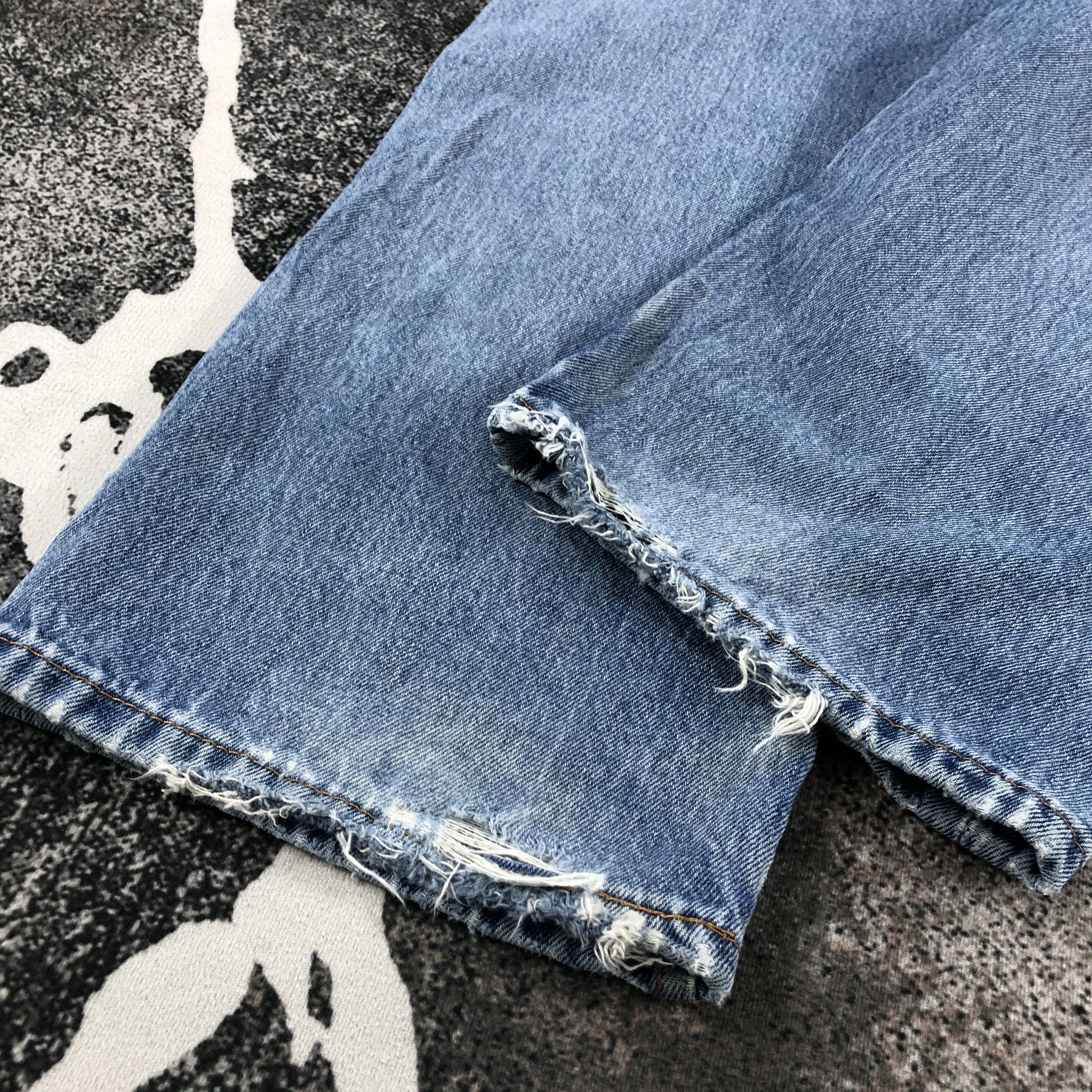 Levi's Vintage Levis 505 Jeans Distress Faded Blue KJ1051 Size US 36 / EU 52 - 6 Thumbnail