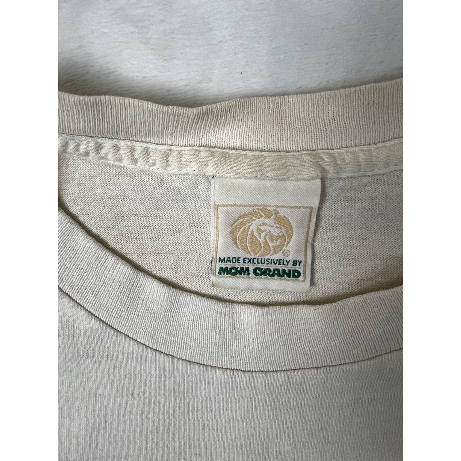 Vintage VINTAGE MGM GRAND T-Shirt Mens XL White Official Licensed Product Las Vegas 90s Size US XL / EU 56 / 4 - 7 Thumbnail