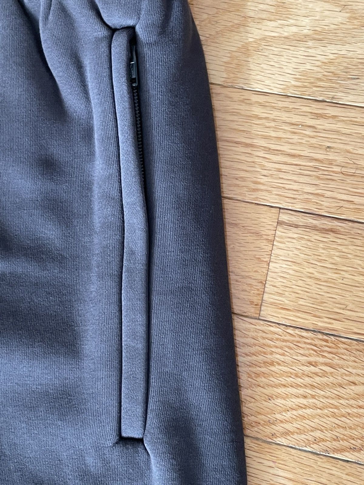 Balenciaga × Gap × Kanye West Yeezy Gap Balenciaga Cuffed Sweatpants Size US 30 / EU 46 - 5 Thumbnail