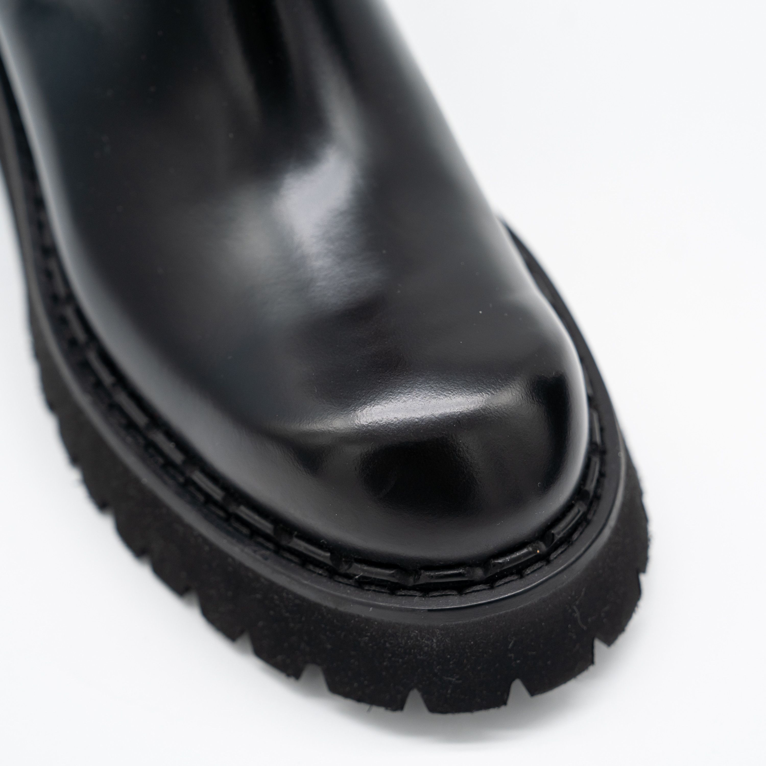 Gucci 8 US Gucci Chelsea Web Black Calf Leather Boots Size US 8 / IT 38 - 6 Thumbnail