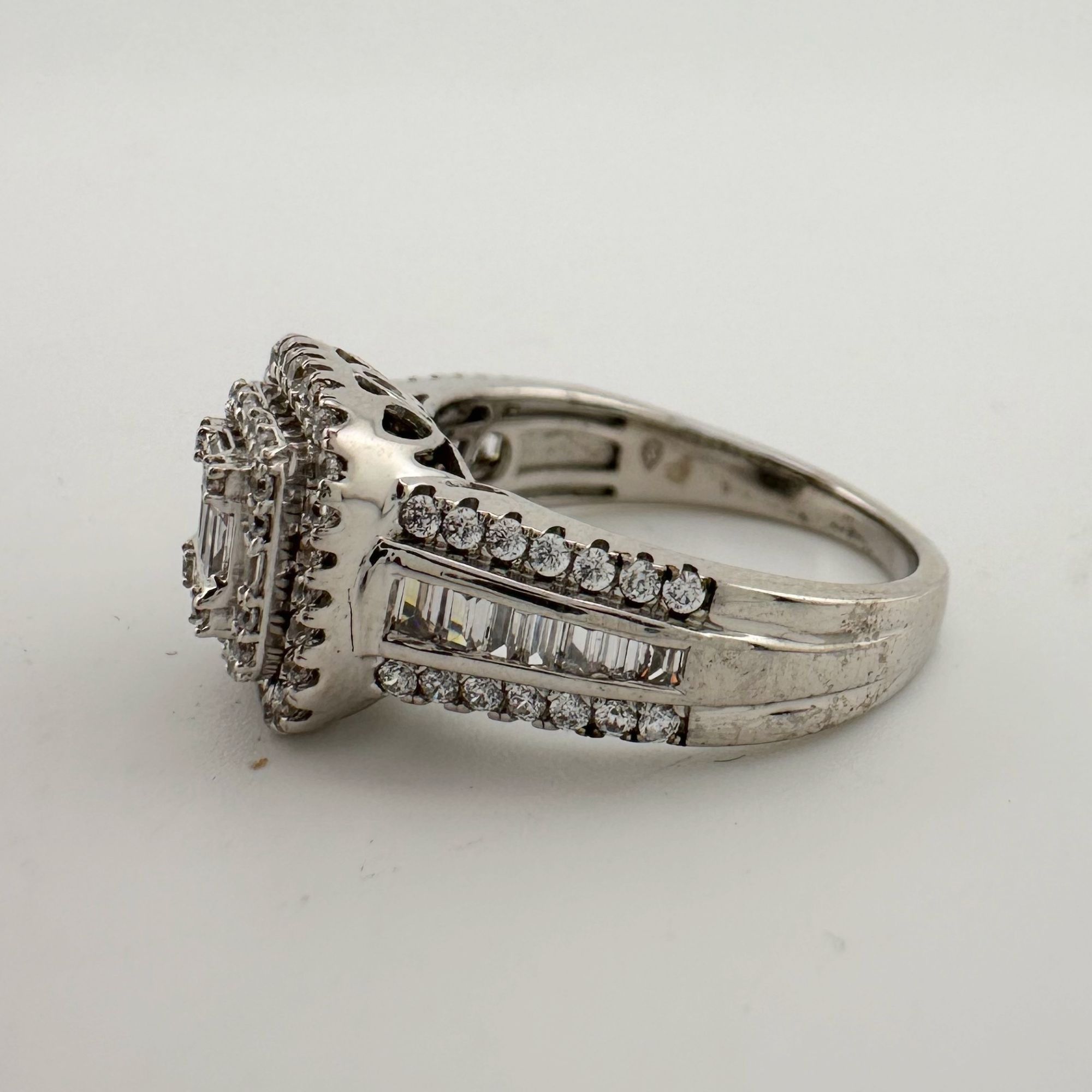 Other Elegant 2 Carat Lab Created White Topaz Ring Size 7 Size ONE SIZE - 8 Thumbnail
