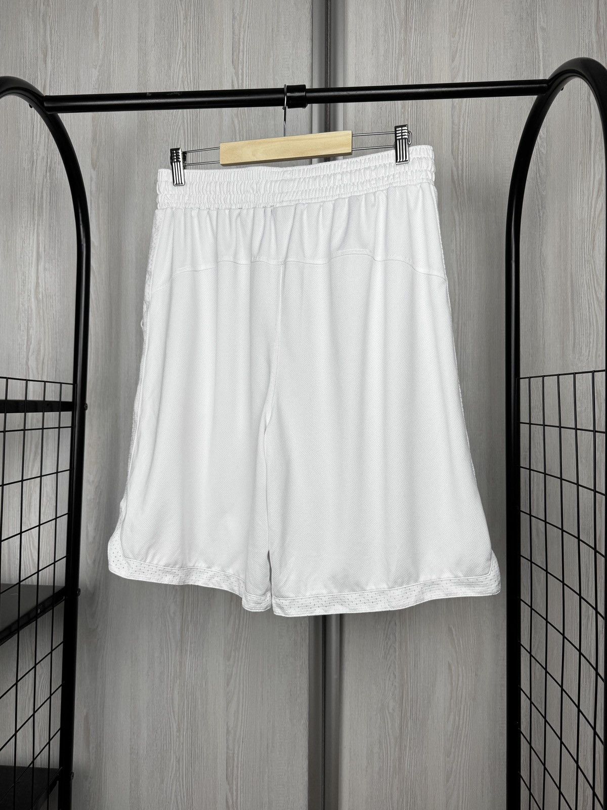 Marcelo Burlon Marcelo Burlon Fuego White Activewear Shorts size L Size US 34 / EU 50 - 7 Thumbnail