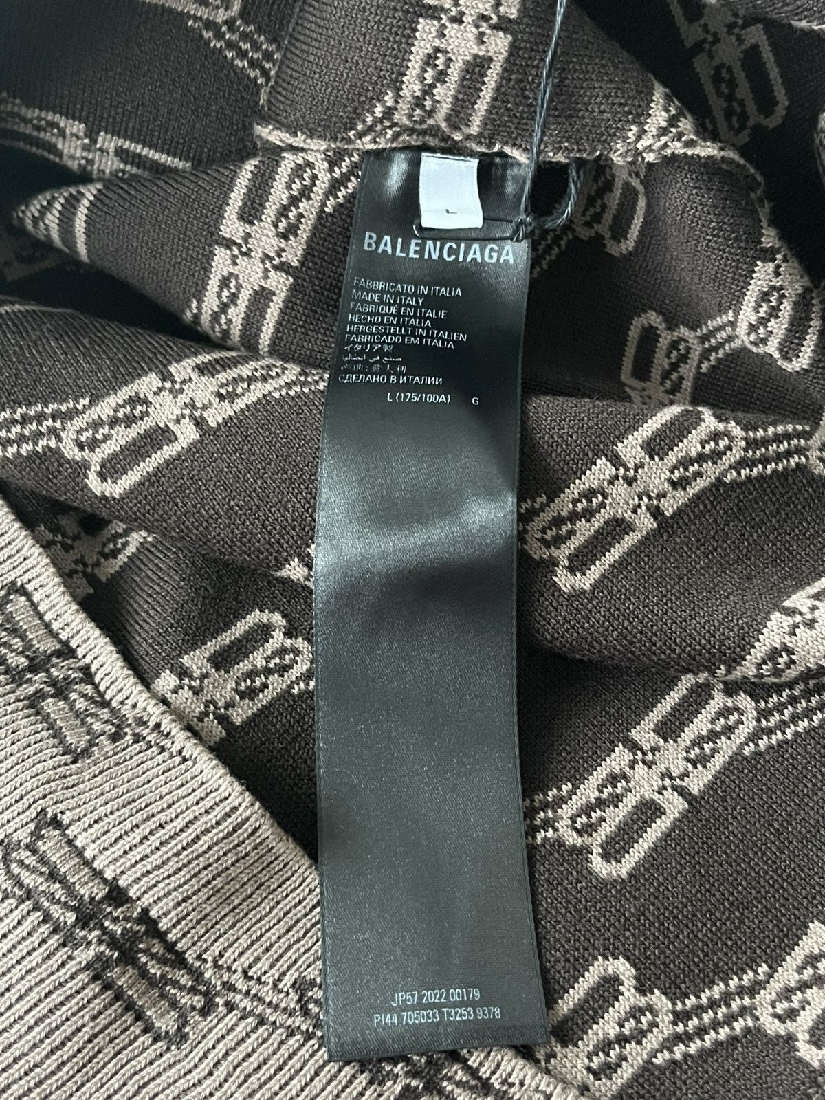 Balenciaga Runway Brand New Rare Balenciaga BB Monogram Sweater Size US L / EU 52-54 / 3 - 18 Thumbnail