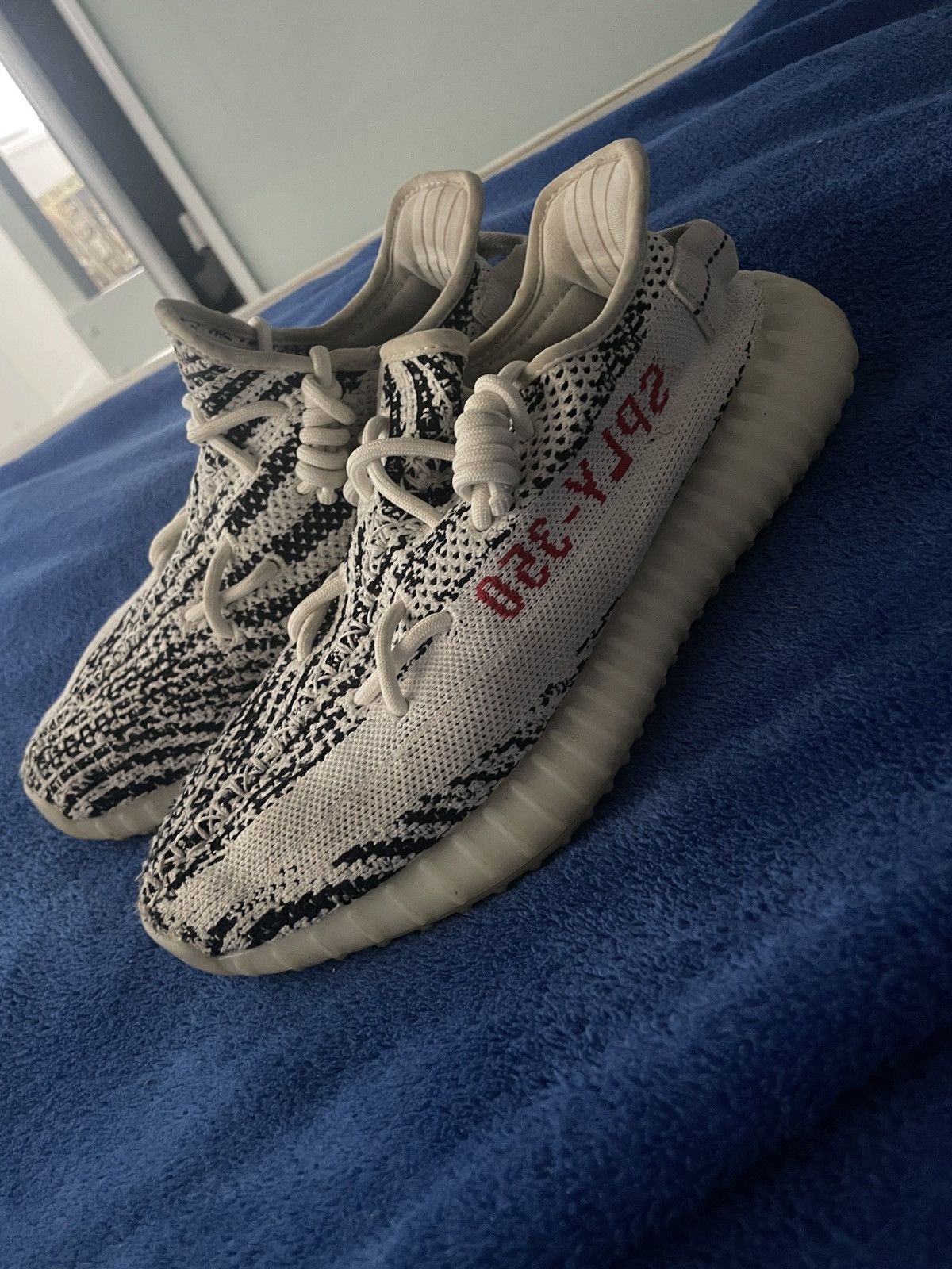 Yeezy Zebra yeezys Size US 7 / EU 40 - 1 Thumbnail