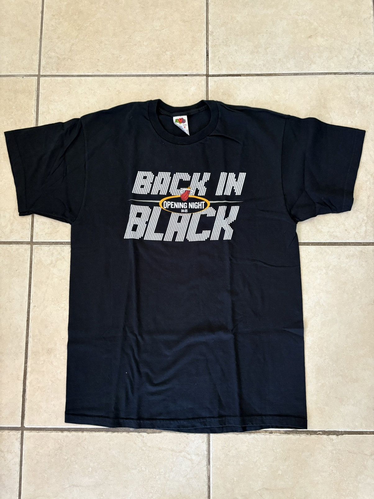 NBA × Vintage Vintage Miami Heat 04-05 Back In Black T-shirt Size US XL / EU 56 / 4 - 1 Thumbnail