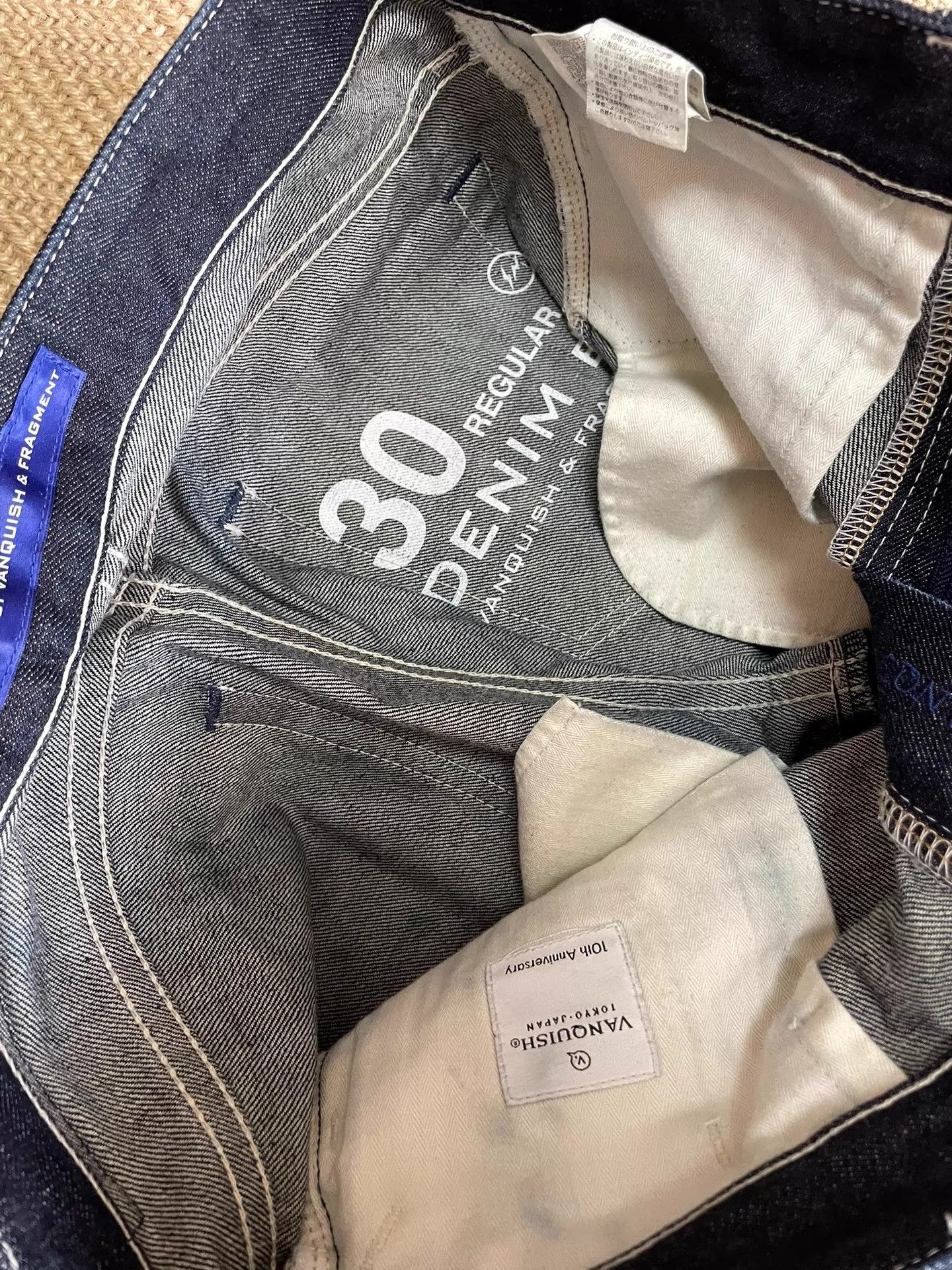 Vanquish VANQUISH x FRAGMENT Golden Lightning Raw Denim W30 Size US 30 / EU 46 - 9 Thumbnail