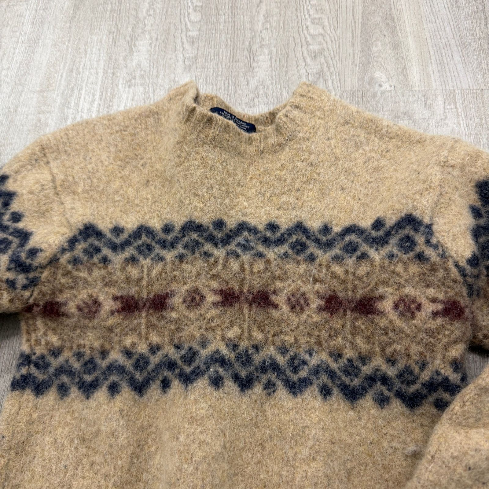 Tommy Hilfiger Vintage Tommy Hilfiger Wool Sweater Youth Large Fair Isle Size US L / EU 52-54 / 3 - 3 Thumbnail