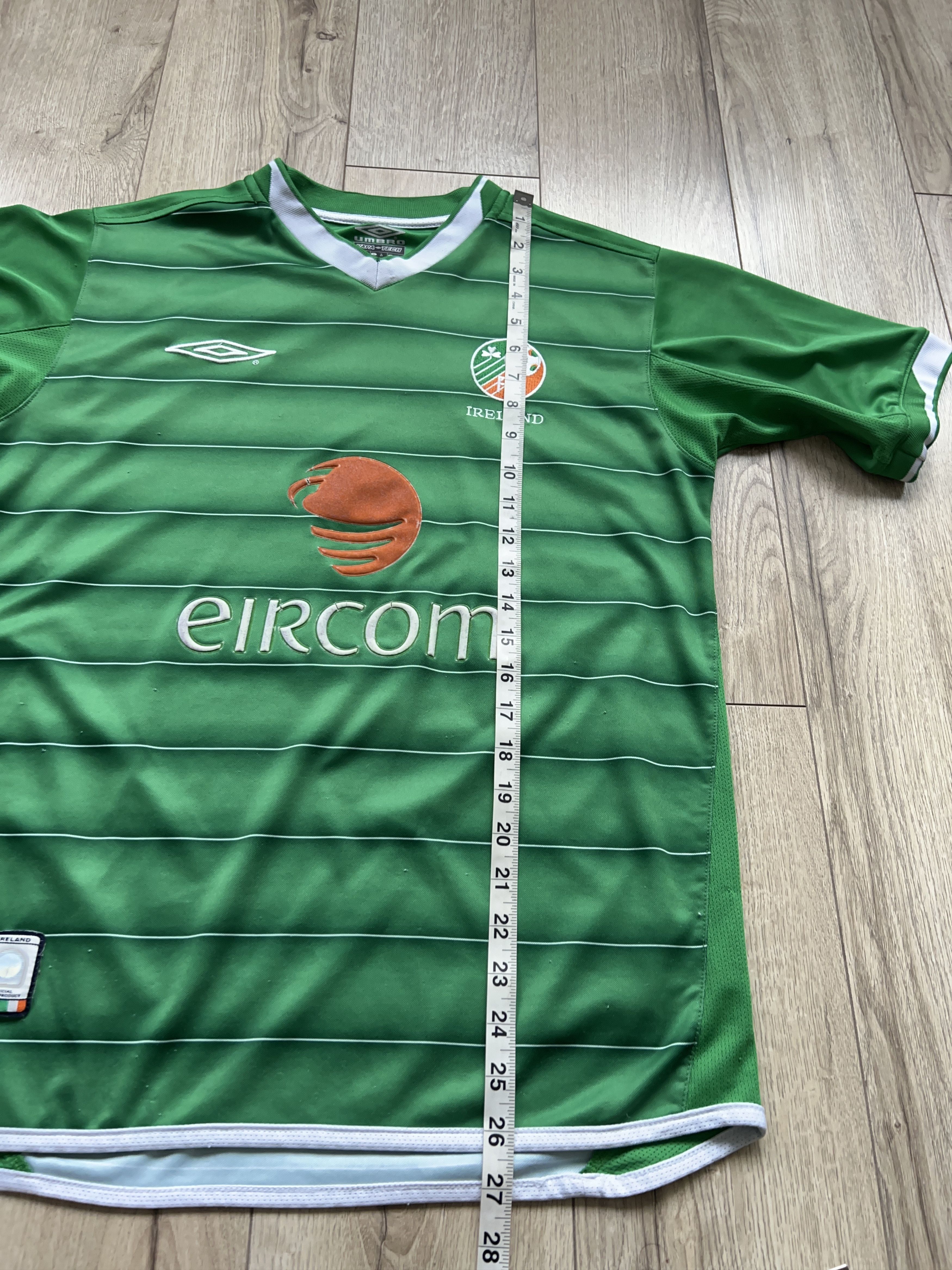 Umbro Mens Ireland 2003 Home Football Soccer Shirt Jersey Size S Size US S / EU 44-46 / 1 - 10 Thumbnail