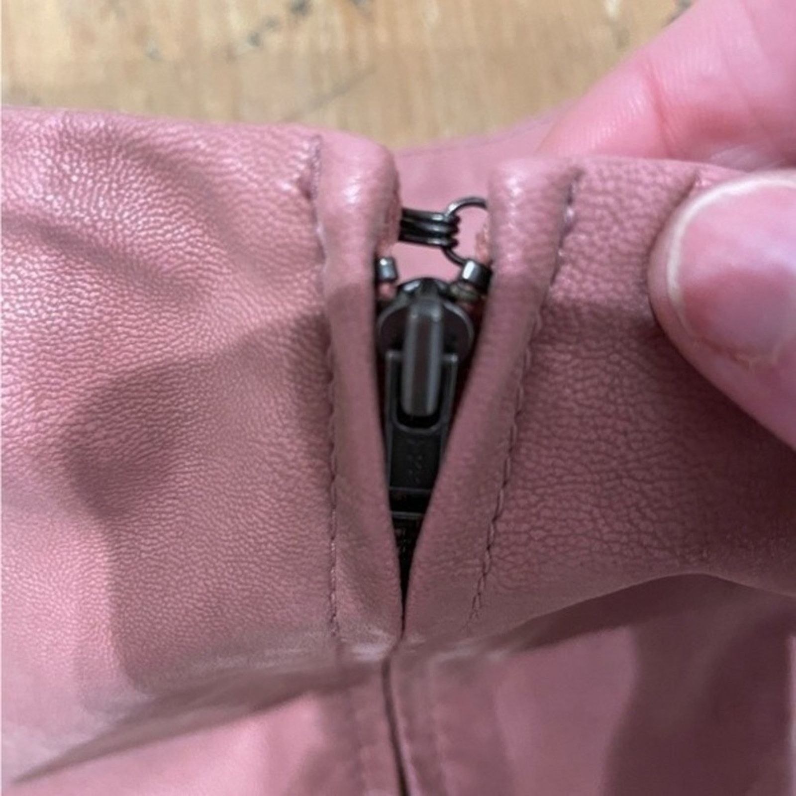 Free People FreePeople vegan suede pink mini skirt, size 4 Size 27" / US 4 / IT 40 - 9 Thumbnail