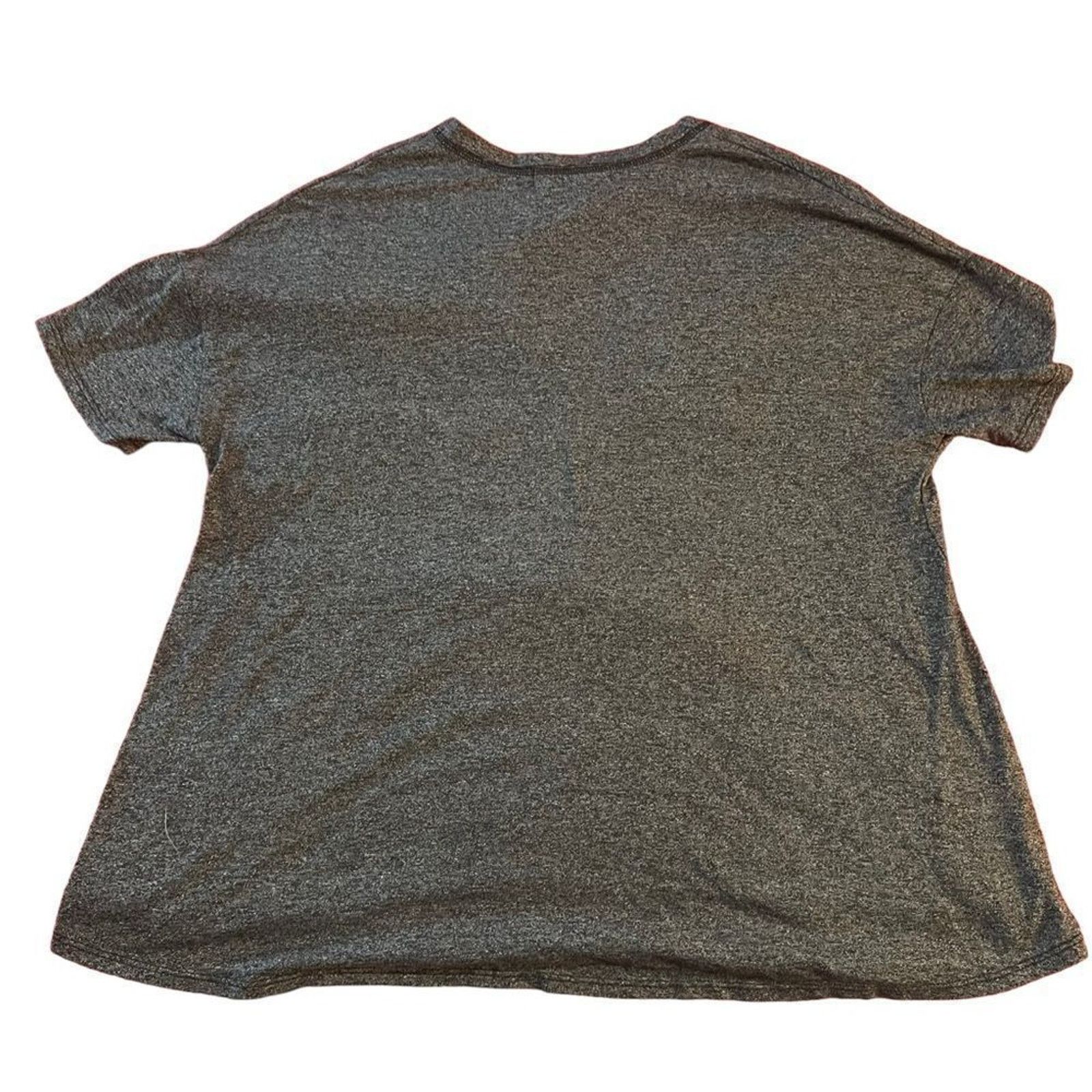 Urban Outfitters Project Social T Urban Outfitters T-Shirt Medium Gray V-Neck Size M / US 6-8 / IT 42-44 - 4 Thumbnail