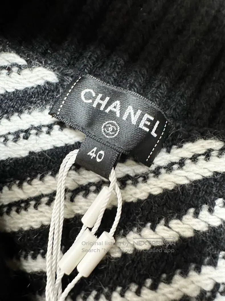 Chanel Chanel 21B black and white colour block oblique stripe sha Size S / US 4 / IT 40 - 5 Thumbnail
