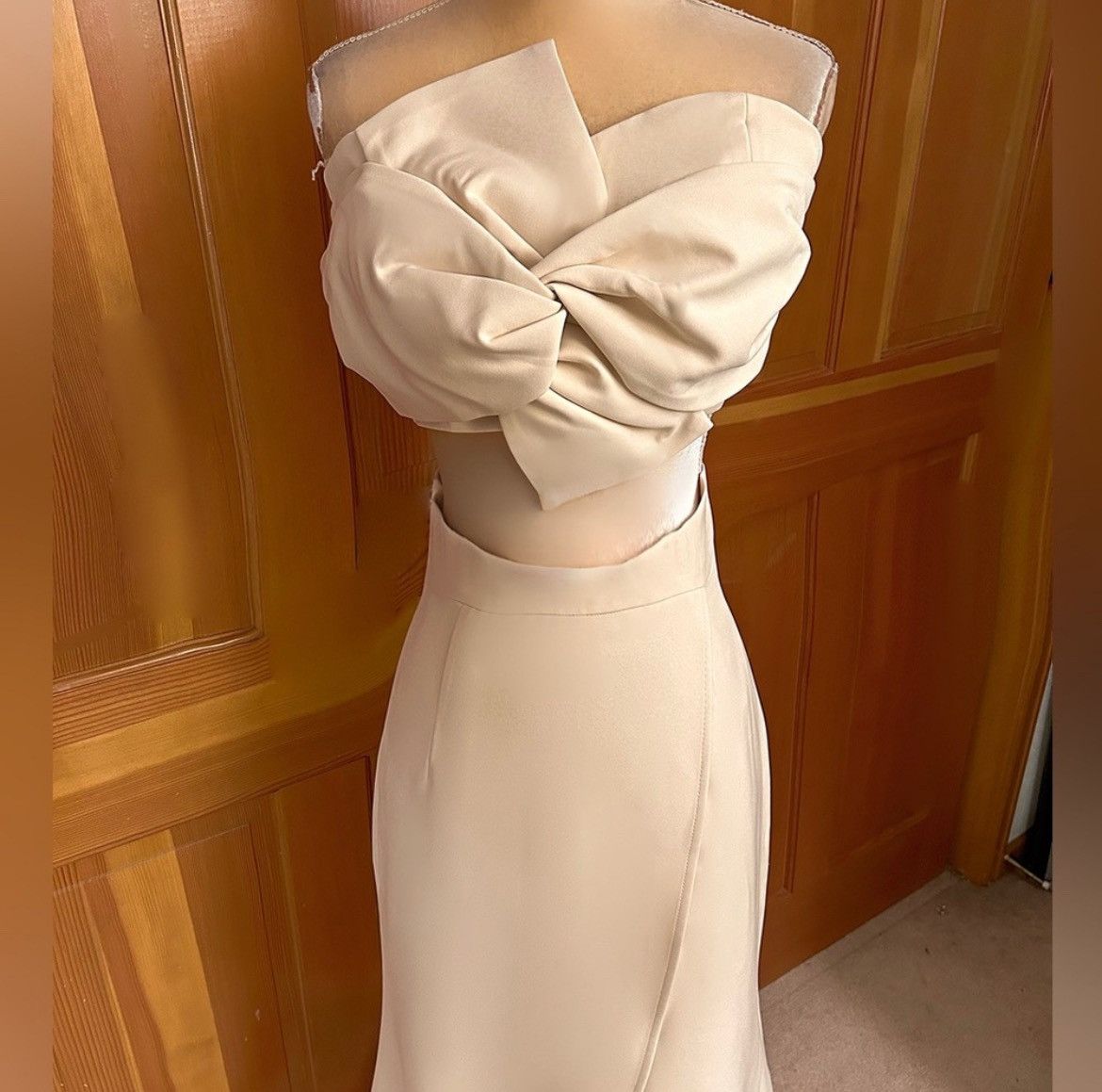 Designer NWT, Lavishly Paris Exquisite 2-Piece Skirt Suit. Size S / US 4 / IT 40 - 2 Thumbnail