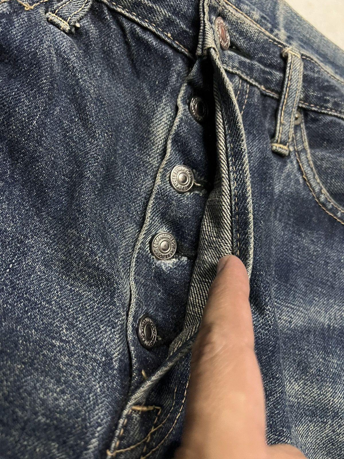 If Six Was Nine × Japanese Brand × Spellbound 💥90’s💥Vintage Spellbound Distress Selvedge Mud Wash Jeans Size US 31 - 13 Thumbnail