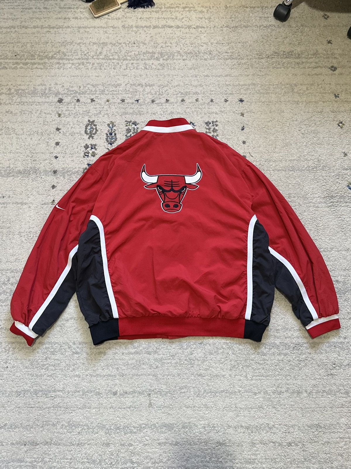 NBA × Nike Vintage Nike 1998 Chicago bulls Warm Up jacket Size US XL / EU 56 / 4 - 1 Thumbnail