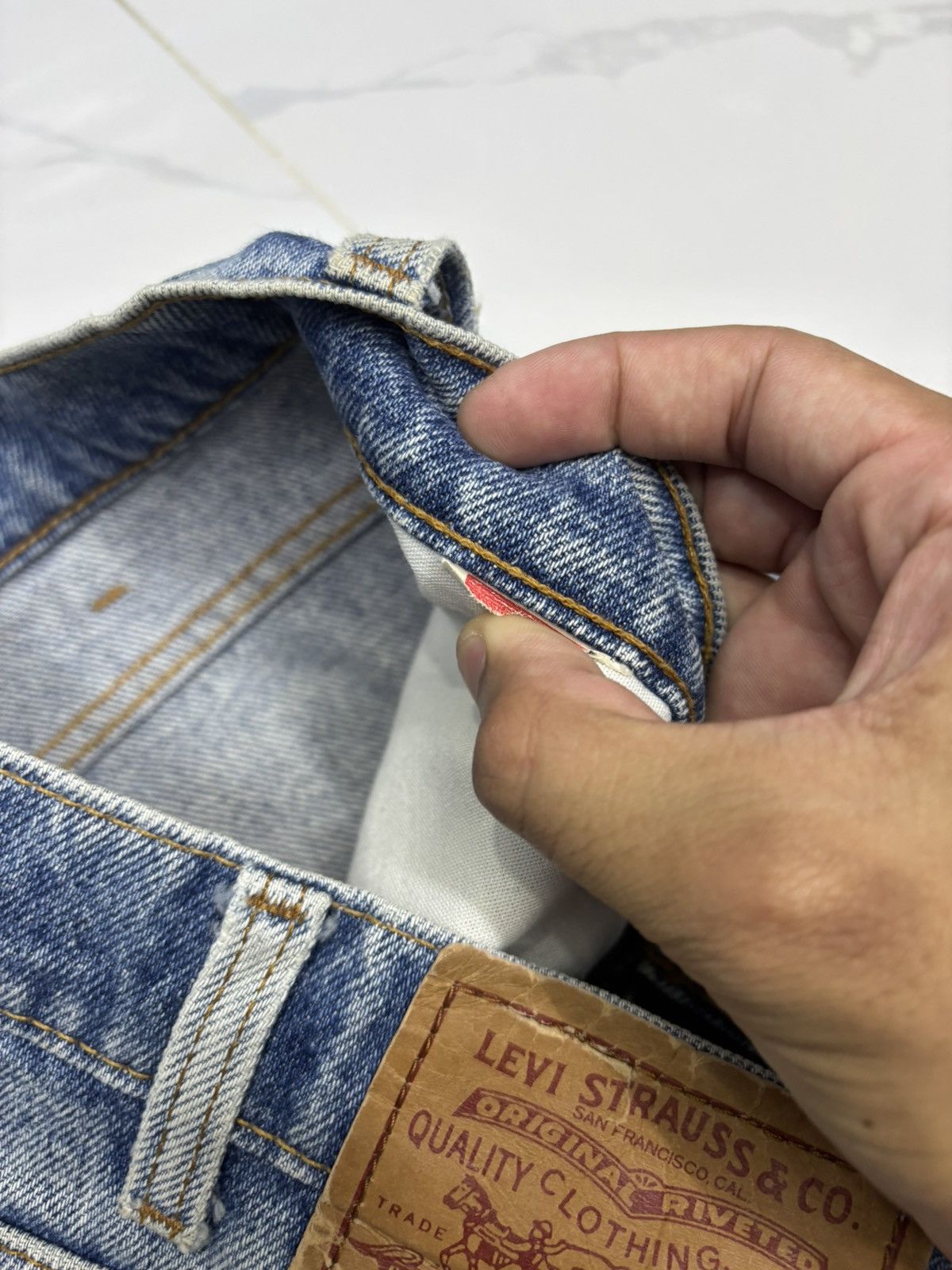 Levi's × Vintage 🔥Vintage Levis 505 Blue Wash Distressed Denim Jeans Size US 30 / EU 46 - 12 Thumbnail