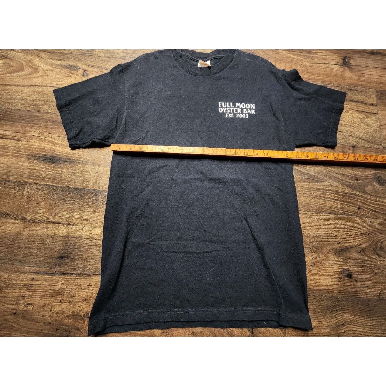 Fruit Of The Loom Full Moon Oyster Bar North Carolina Mens Short Sleeve T-Shirt Black Graphic Print Fruit of the Loom Size US M / EU 48-50 / 2 - 2 Thumbnail
