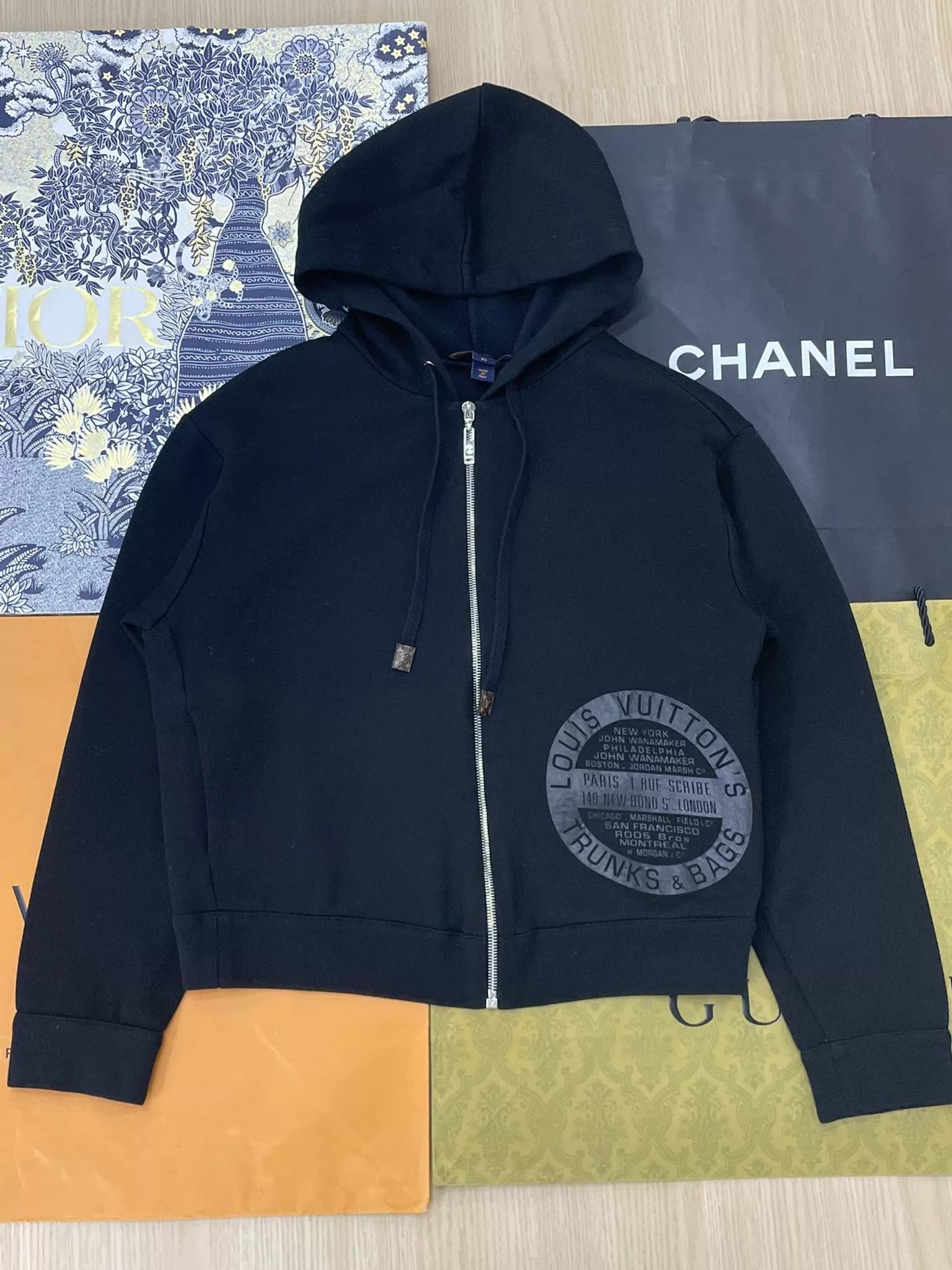 Louis Vuitton LV Black Oversized Zipper Hoodie XS Size XS / US 0-2 / IT 36-38 - 1 Thumbnail