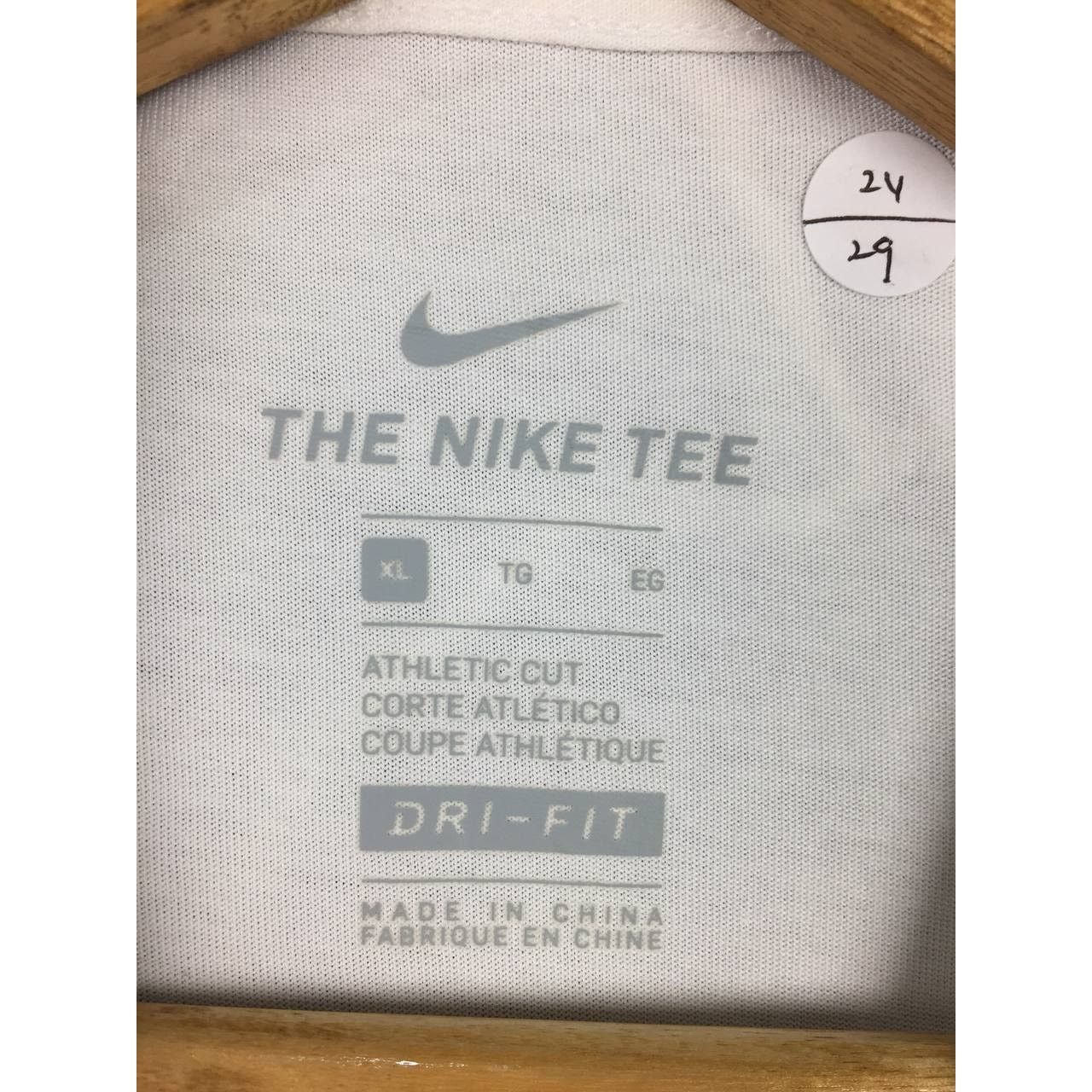 Nike Nike Just Do It Basketball Logo Dri-Fit Tee Size US XL / EU 56 / 4 - 14 Thumbnail