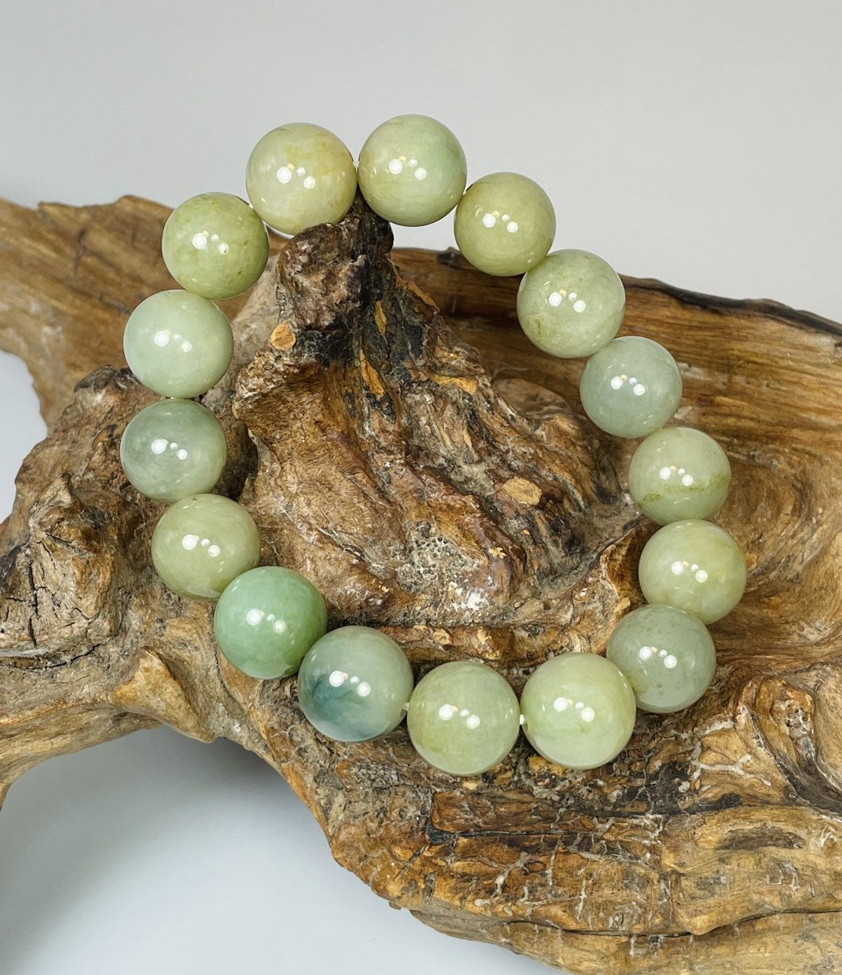 Other Icy translucent Untreated Jadeite Jade Beaded Bracelet Size ONE SIZE - 8 Thumbnail