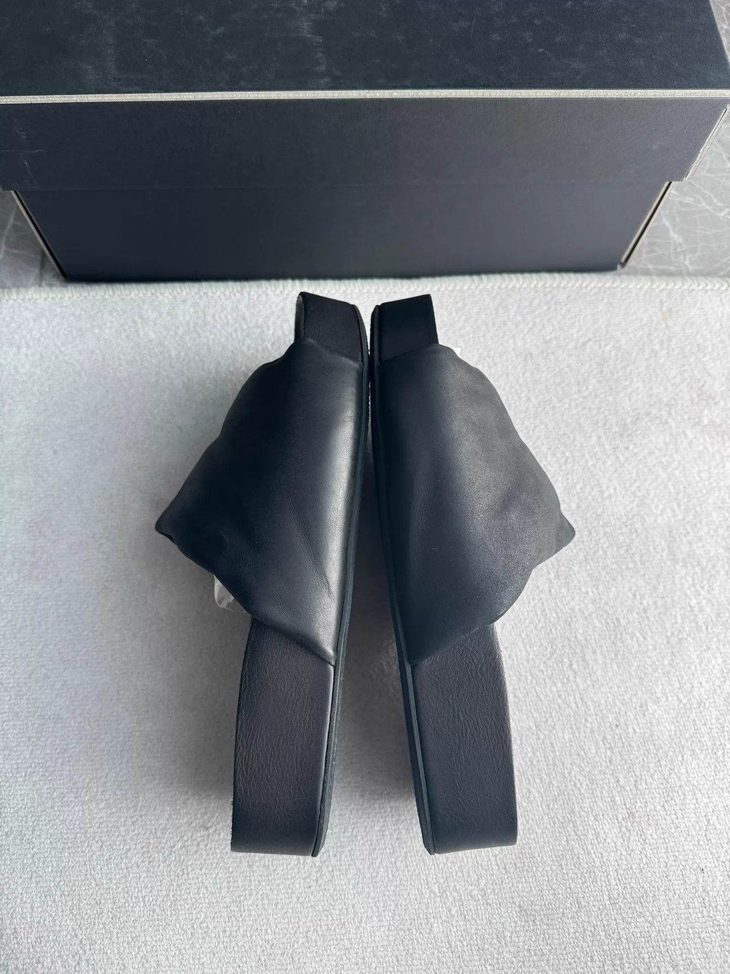 Uma Wang Uma Wang Black Folded Leather Thick Sole Slippers 37 Size US 6.5 / IT 36.5 - 7 Thumbnail