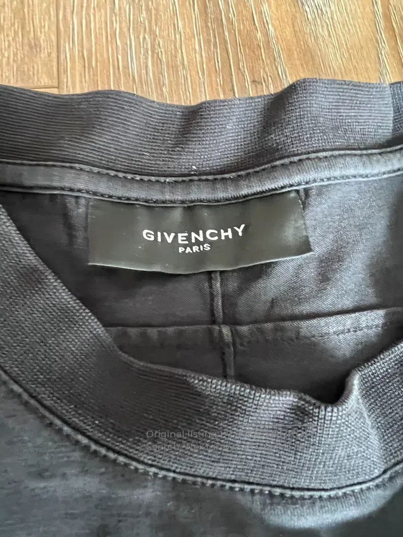 Givenchy Givenchy Short Sleeve, actual color is pure black Size US XL / EU 56 / 4 - 3 Thumbnail