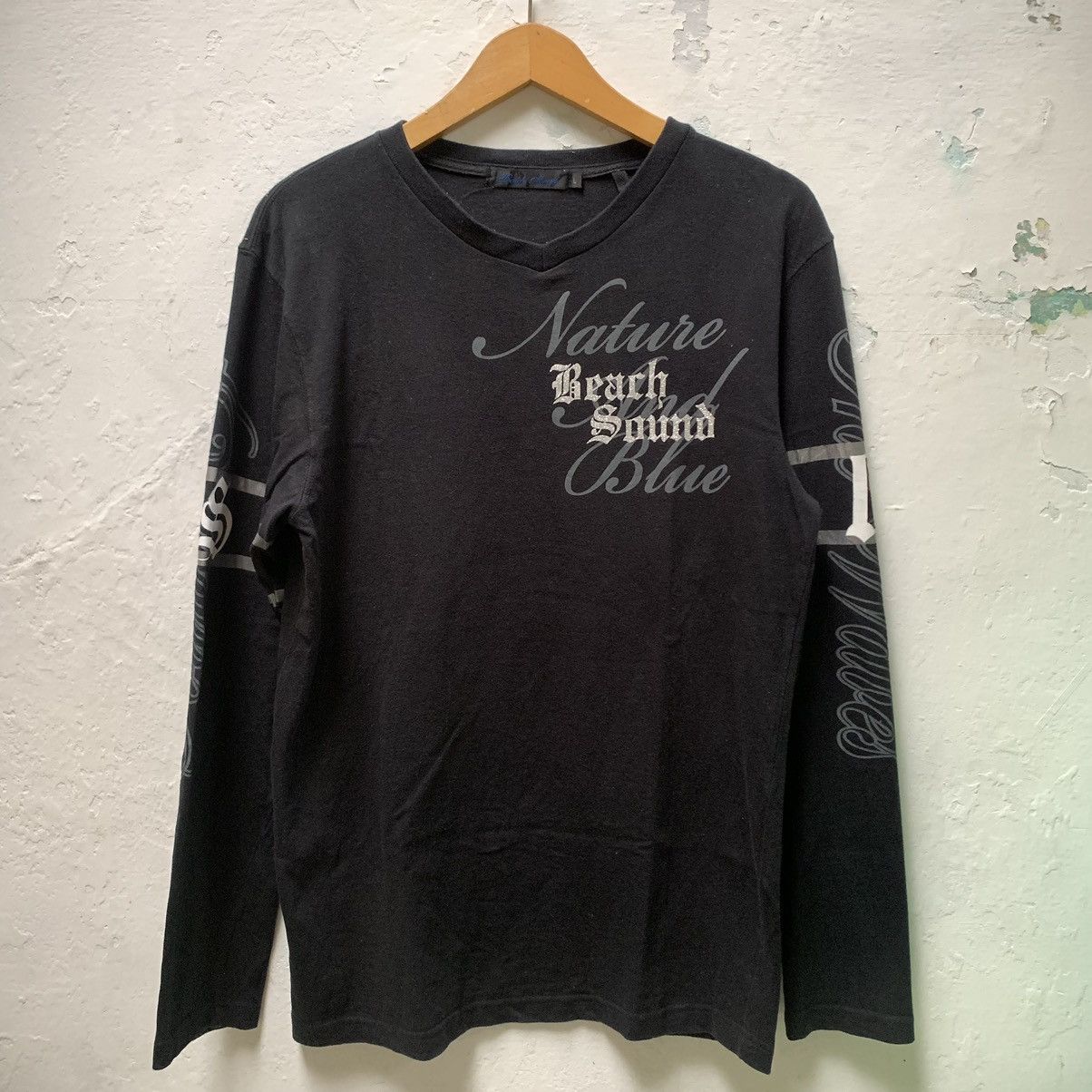 Beauty Beast Gothic Poem Y2K Long Sleeve Beach Sound Japanese Size US L / EU 52-54 / 3 - 1 Thumbnail