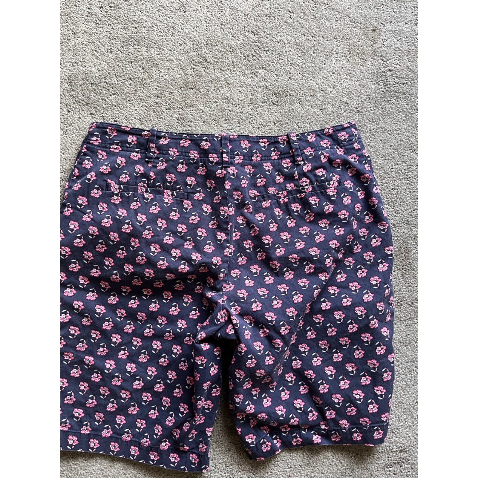 Talbots VINTAGE Talbots Women's Shorts Bermuda 12P Petites Navy Pink Floral Casual Summer Coastal Grandma Size 29" - 2 Thumbnail