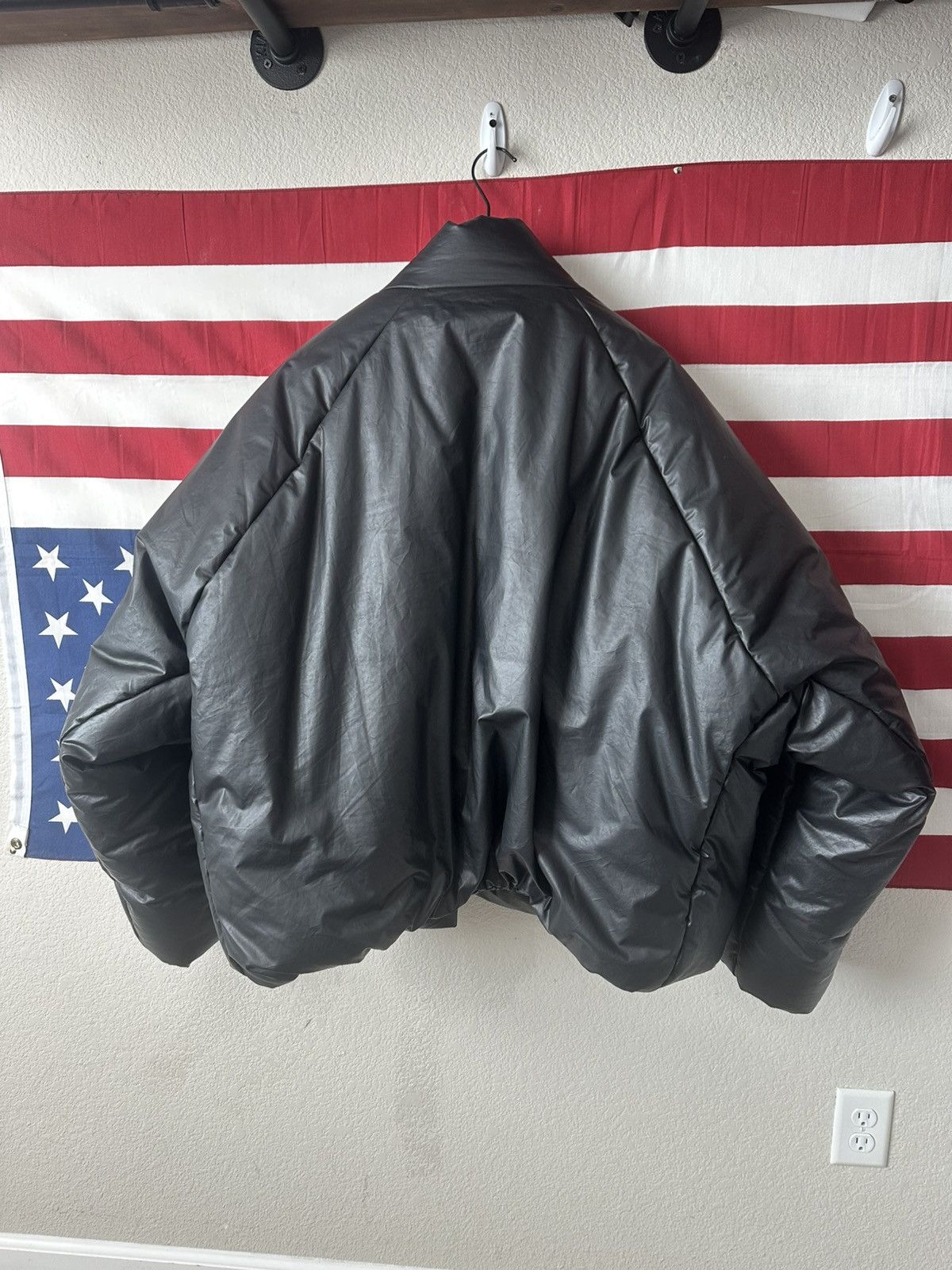 Yeezy YZY YEEZY GAP Round Jacket Black XXL Size US XXL / EU 58 / 5 - 2 Thumbnail