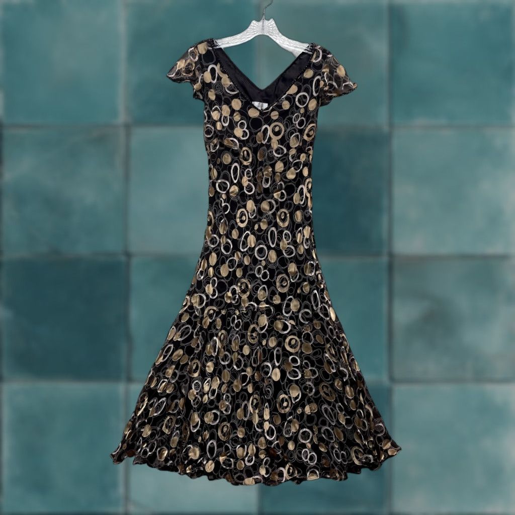 Vintage Y2K Vintage Silk Midi Dress 8 Medium Brown Pattern Beaded Boho Mod Cottagecore CC Women's Petite 8 Brown Bohemian Silk Midi Dress"} Size M / US 6-8 / IT 42-44 - 1 Thumbnail
