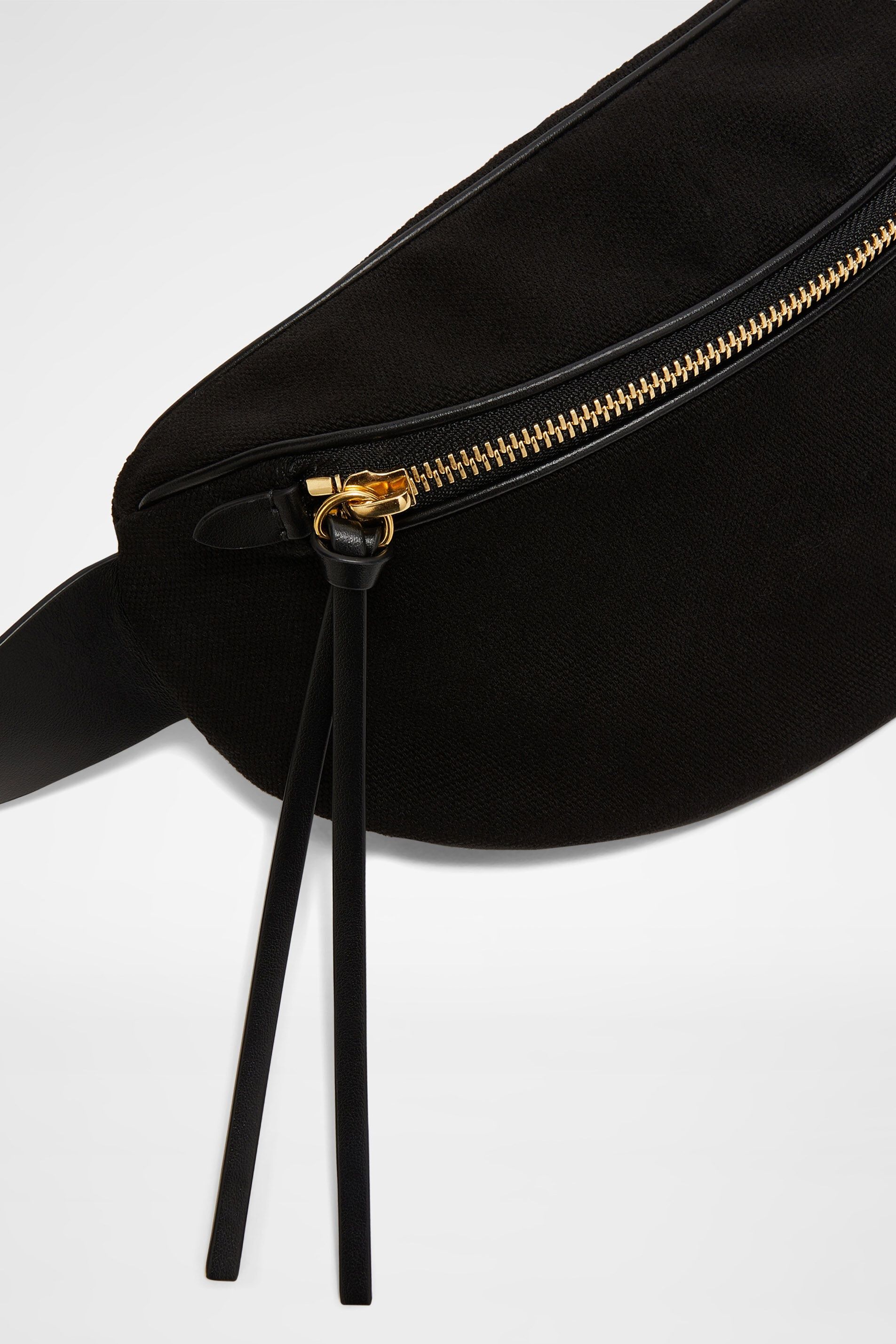 Jil Sander o1w1db10825 Size: OS / Belt Bag in Black Size ONE SIZE - 4 Thumbnail