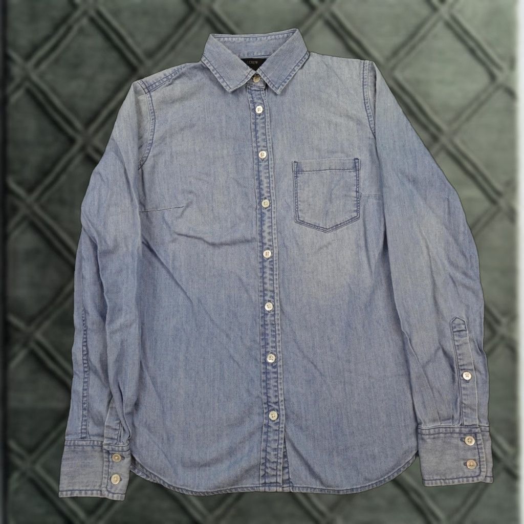 J.Crew J.Crew Shirt Womens 2 Light Blue Chambray Denim Button Down Long Sleeve Pocket Size XS / US 0-2 / IT 36-38 - 1 Thumbnail