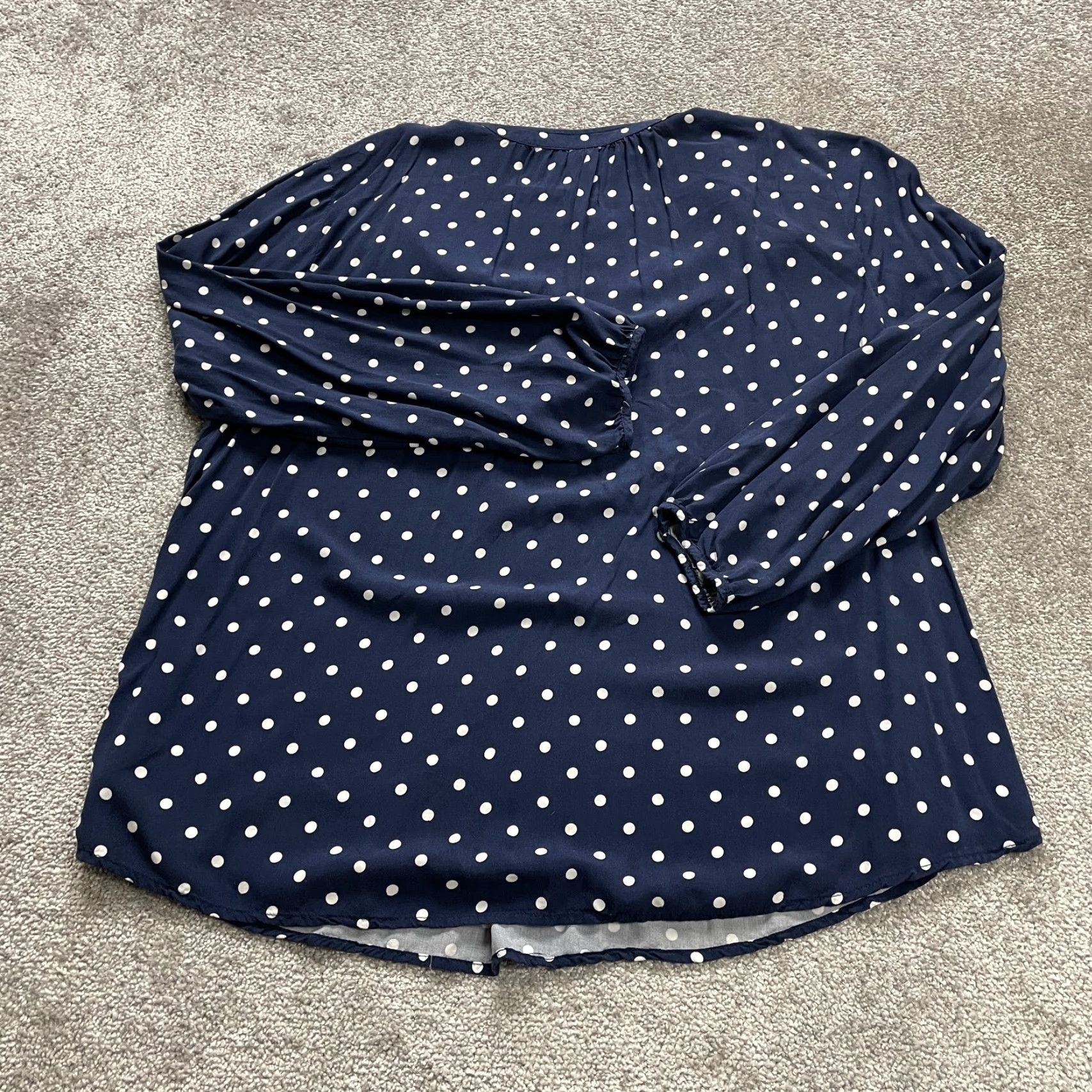 Old Navy Old Navy Blouse Women 2XL Blue Polka Dot V-Neck Long Sleeve Rayon Casual Top Womens Size XXL / US 16-18 / IT 52-54 - 2 Thumbnail