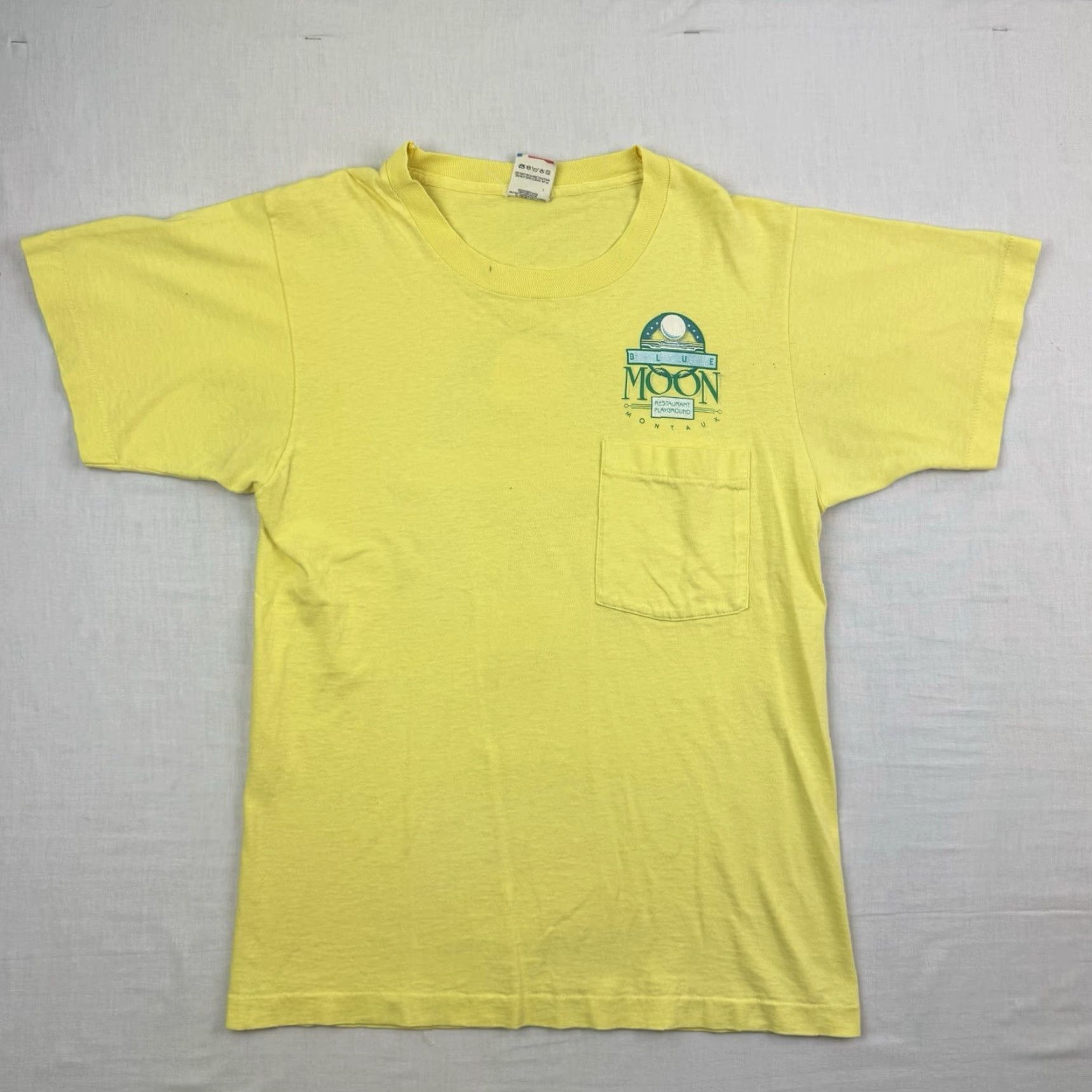 Fruit Of The Loom VINTAGE Fruit of the Loom T-Shirt Men Adult Medium Yellow Graphic 90s Moon Restaurant Promo Size US M / EU 48-50 / 2 - 4 Thumbnail