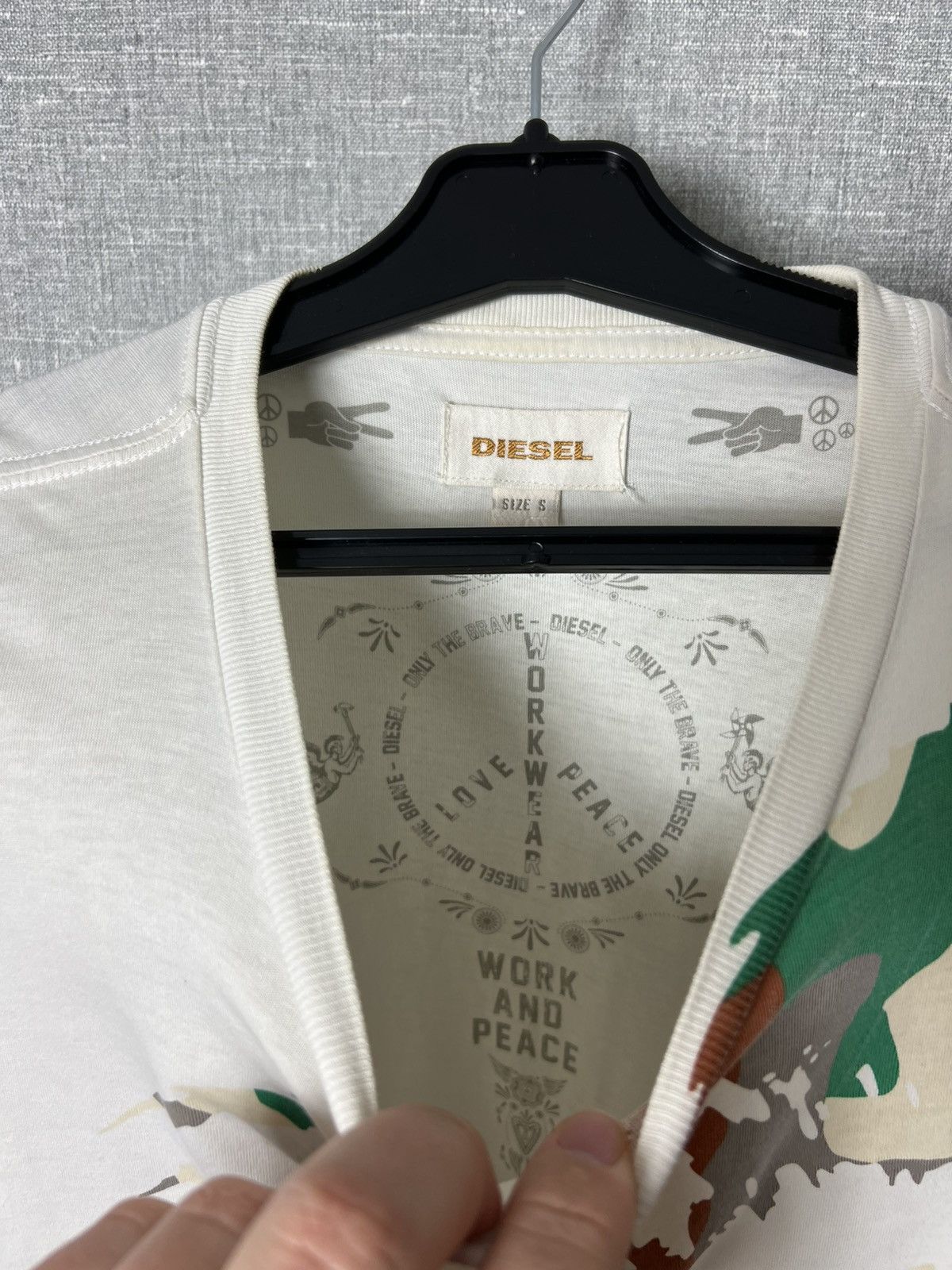 Diesel × Vintage Rare Vintage Diesel Big Logo Tee Men’s T-Shirt size S Size US S / EU 44-46 / 1 - 14 Thumbnail