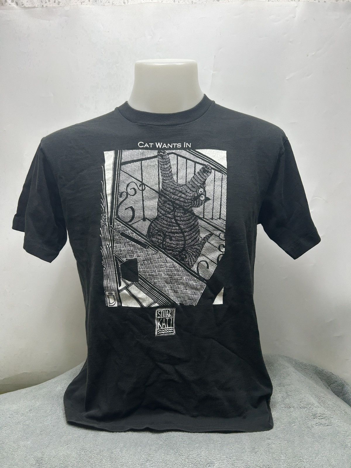 Vintage Vintage Cat Wants In Stuart Katt 90s T-Shirt Size L Size US L / EU 52-54 / 3 - 1 Thumbnail