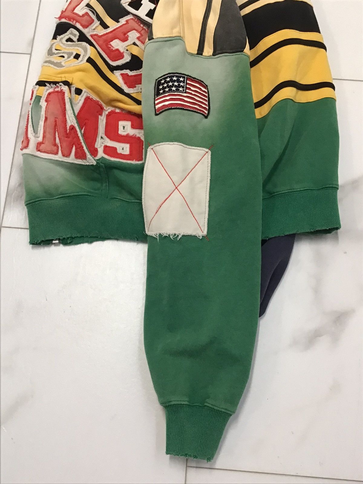 Vale VALE COLLAGE ZIP UP MARDI GRAS Size US S / EU 44-46 / 1 - 5 Thumbnail
