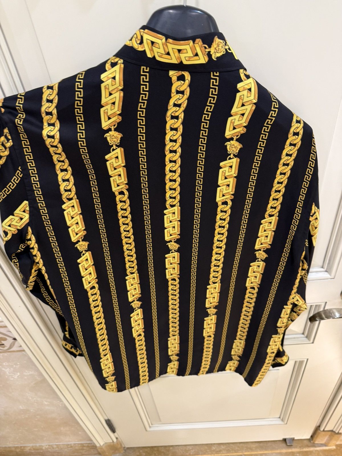 Versace golden chain print shirt size 48 Size US M / EU 48-50 / 2 - 15 Thumbnail