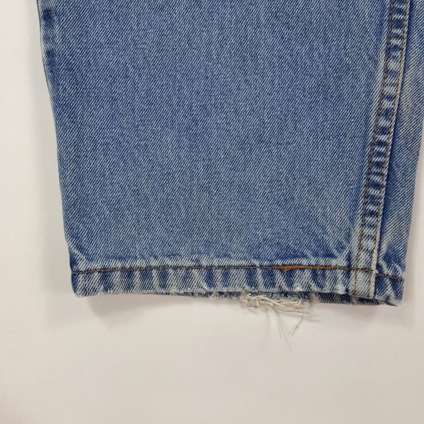 Levi's VINTAGE Levi's 560 Jeans Mens 36x30 Denim Blue Loose Fit Tapered 90s Grunge Rock Skater Pants Size US 36 / EU 52 - 4 Thumbnail
