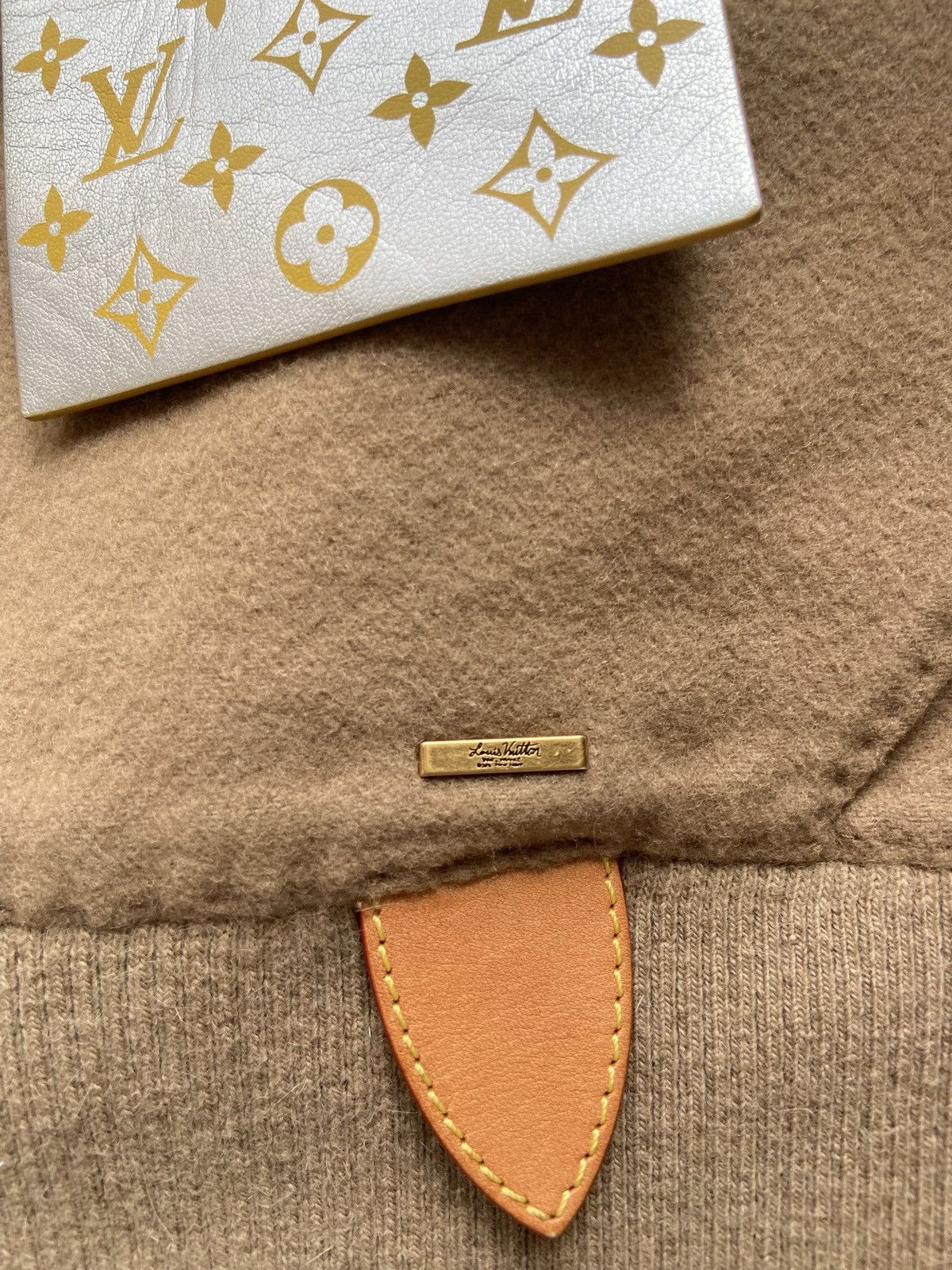 Louis Vuitton Louis Vuitton Double Face Hoodie in Beige Wool Size US L / EU 52-54 / 3 - 10 Thumbnail