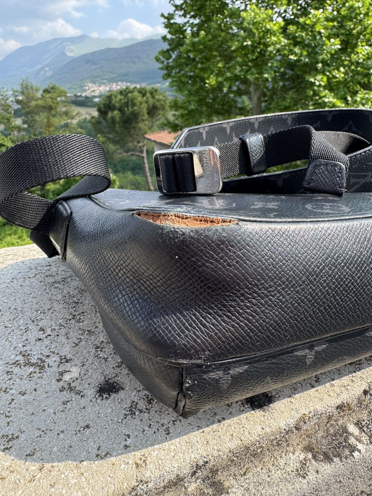 Louis Vuitton Louis Vuitton Outdoor Monogram Eclipsed Shoulder Bag Size ONE SIZE - 12 Thumbnail