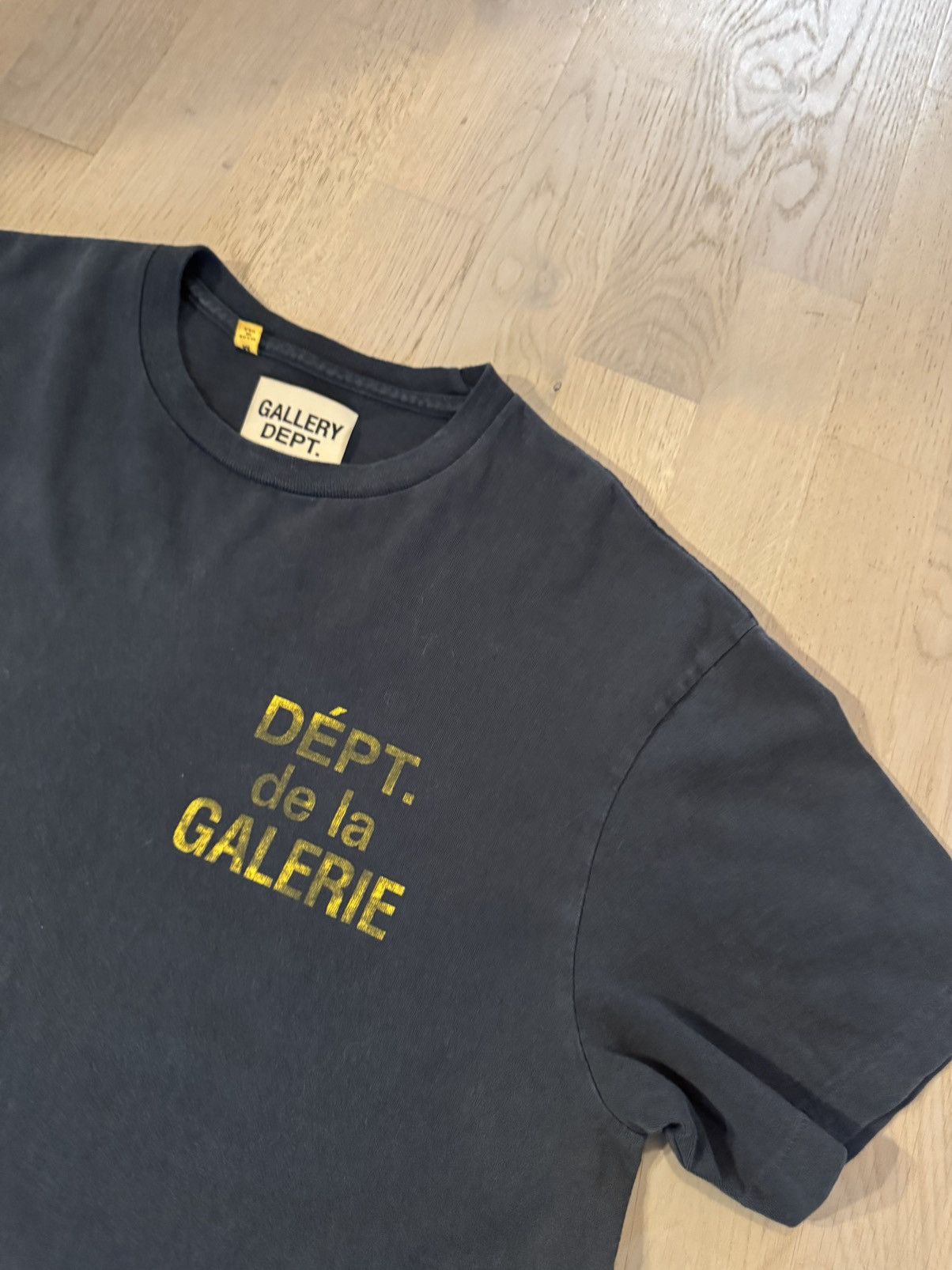 Gallery Dept. GALLERY DEPT. tshirt REAL TAPE MEASUREMENTS IN PHOTOS Size US M / EU 48-50 / 2 - 3 Thumbnail