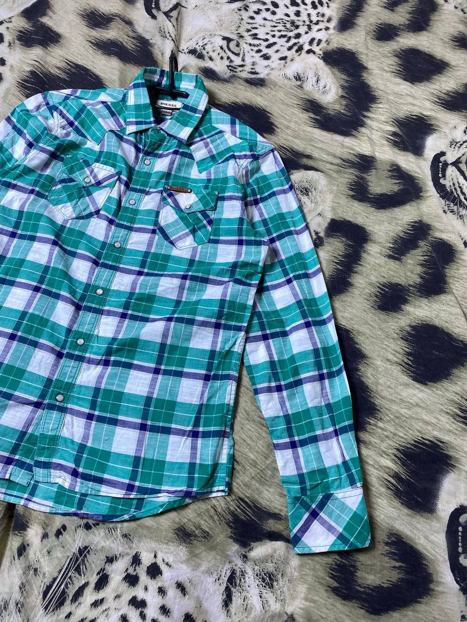 Diesel Vintage print shirt Diesel logo Y2K size M streetwear Size US M / EU 48-50 / 2 - 6 Thumbnail