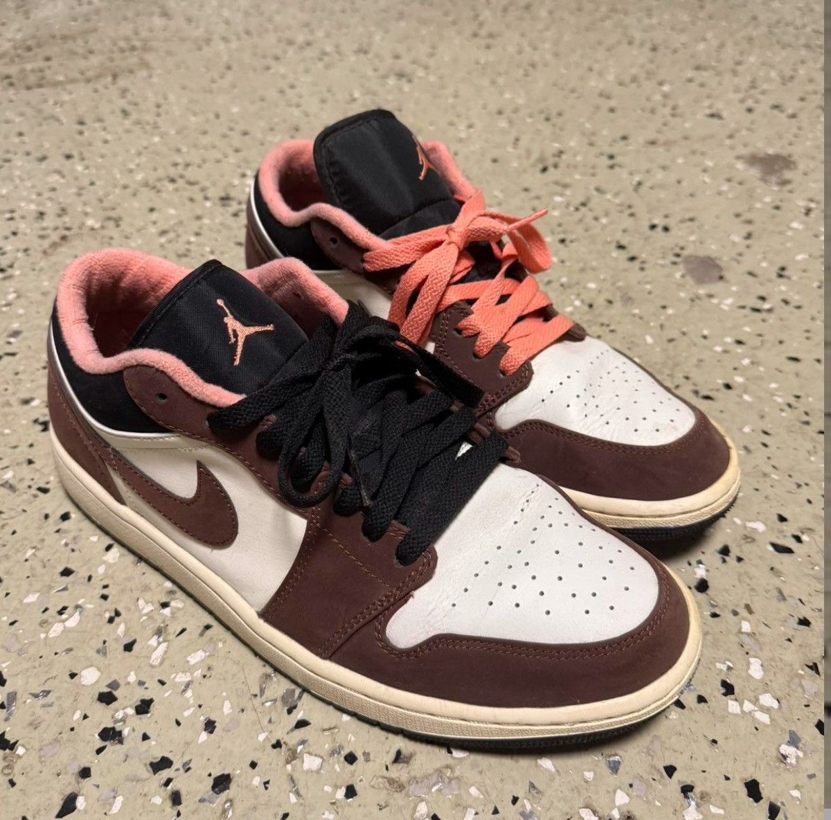 Nike Jordan 1 Low Mochas Size US 10.5 / EU 43-44 - 1 Thumbnail