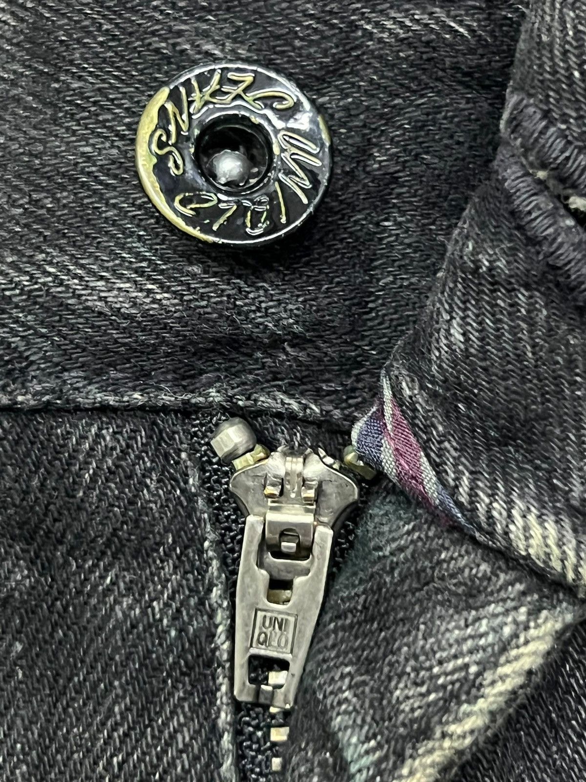 Uniqlo Vintage 00s Uniqlo S-001 - Faded Black Wash,Distressed Denim Size US 33 - 8 Thumbnail