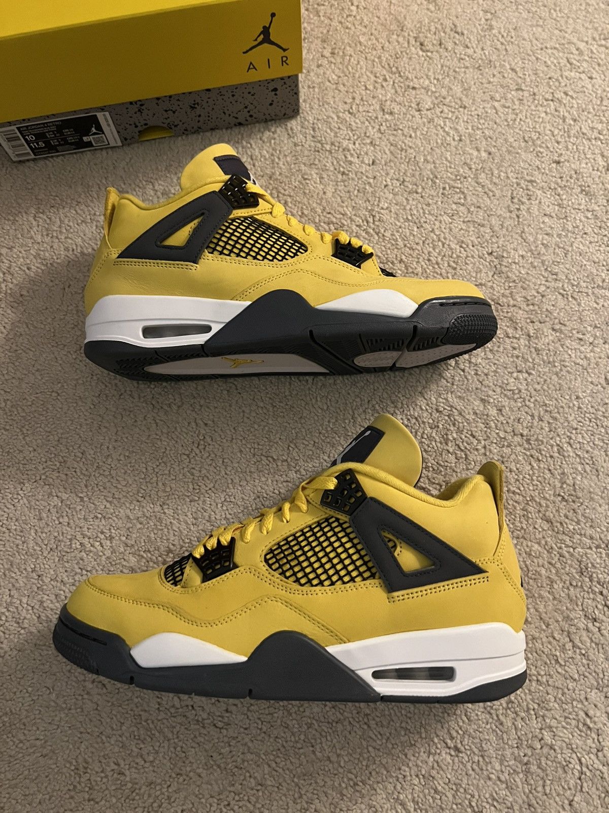 Nike Jordan 4 lightning 2021 Size US 10 / EU 43 - 1 Thumbnail
