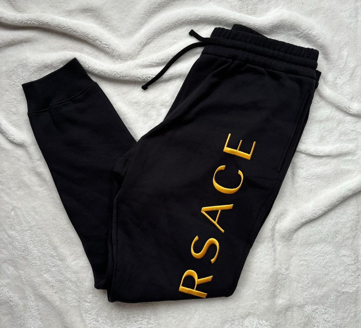 Versace Versace Black/Gold Spell out Sweatpants Size US 38 / EU 54 - 1 Thumbnail