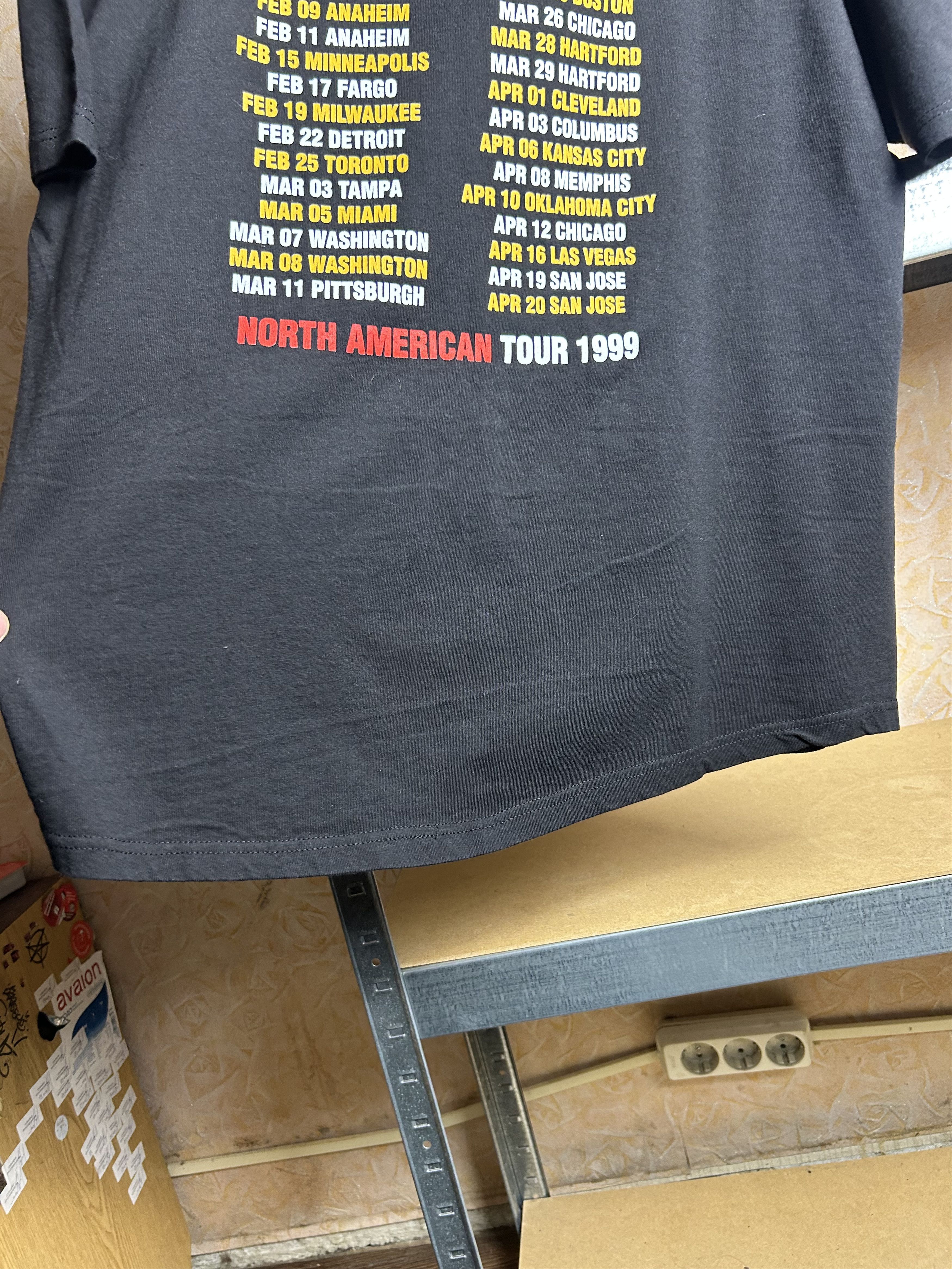Band Tees Vintage 1999 Rolling Stones Rock Band Tour T-shirt Size US XL / EU 56 / 4 - 14 Thumbnail
