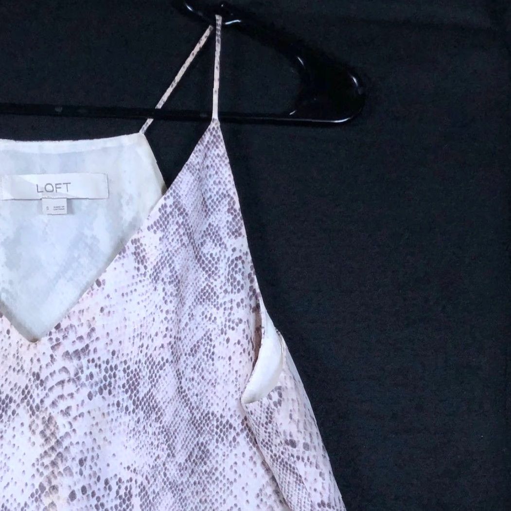 Loft LOFT Womens Blouse Pink White Purple Snakeskin Lined V Neck Tank Small Shirt Casual Workwear Womens Size S / US 4 / IT 40 - 5 Thumbnail